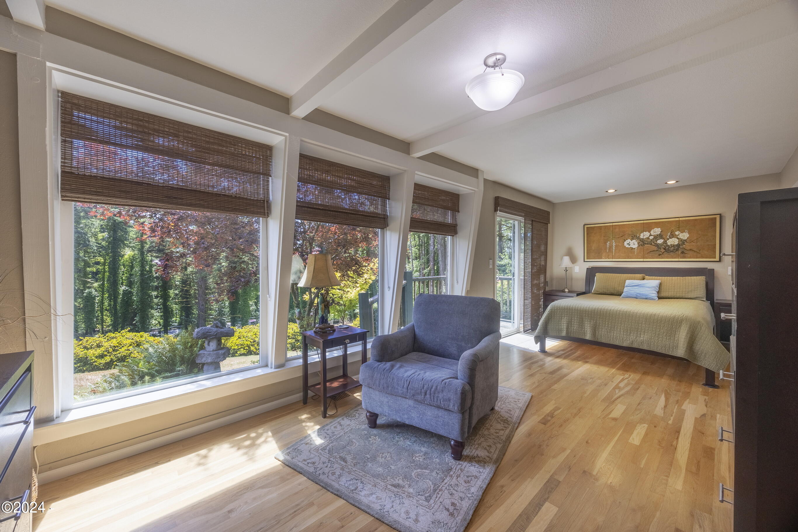 1756 NE Yaquina Heights Drive