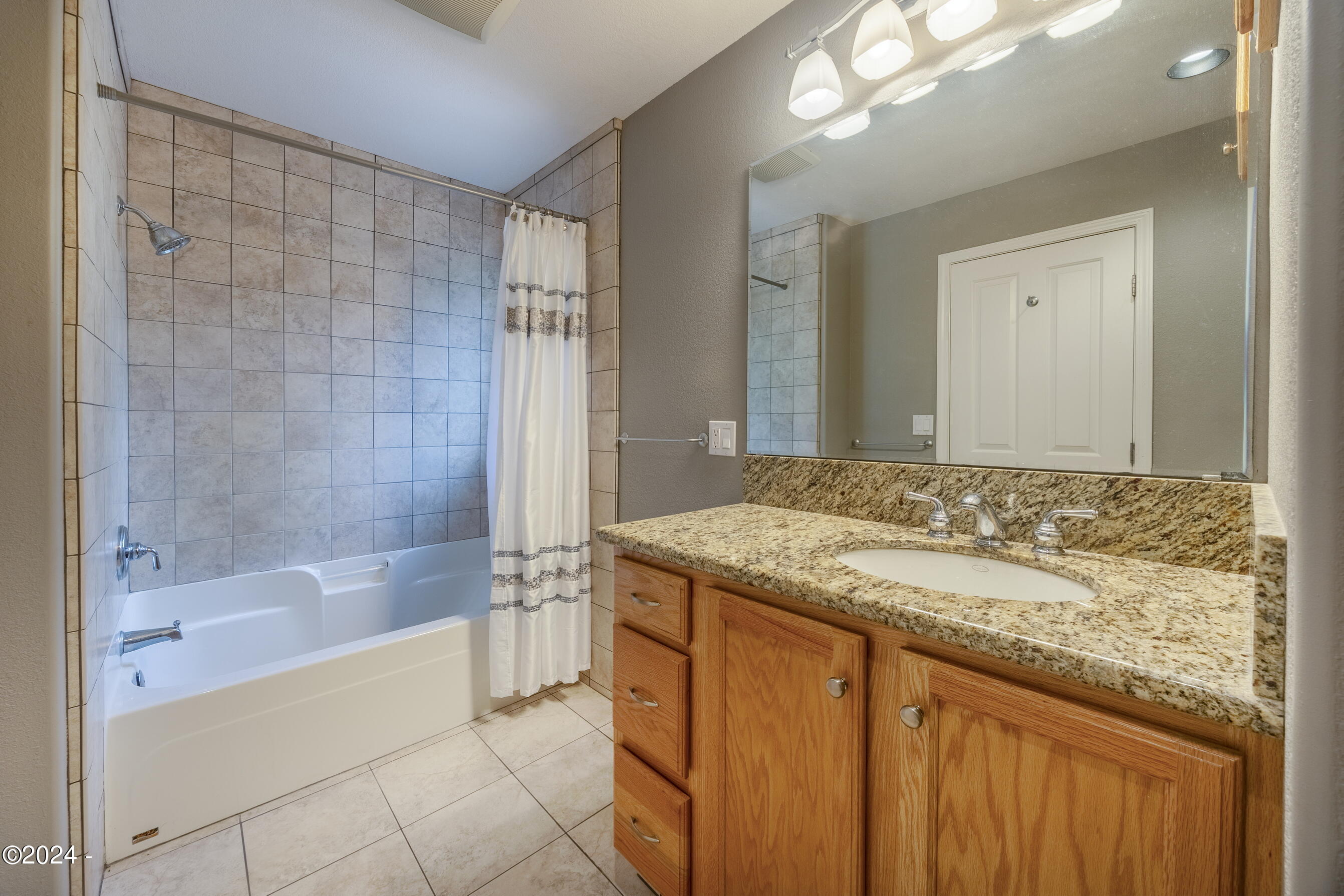 1756 NE Yaquina Heights Drive