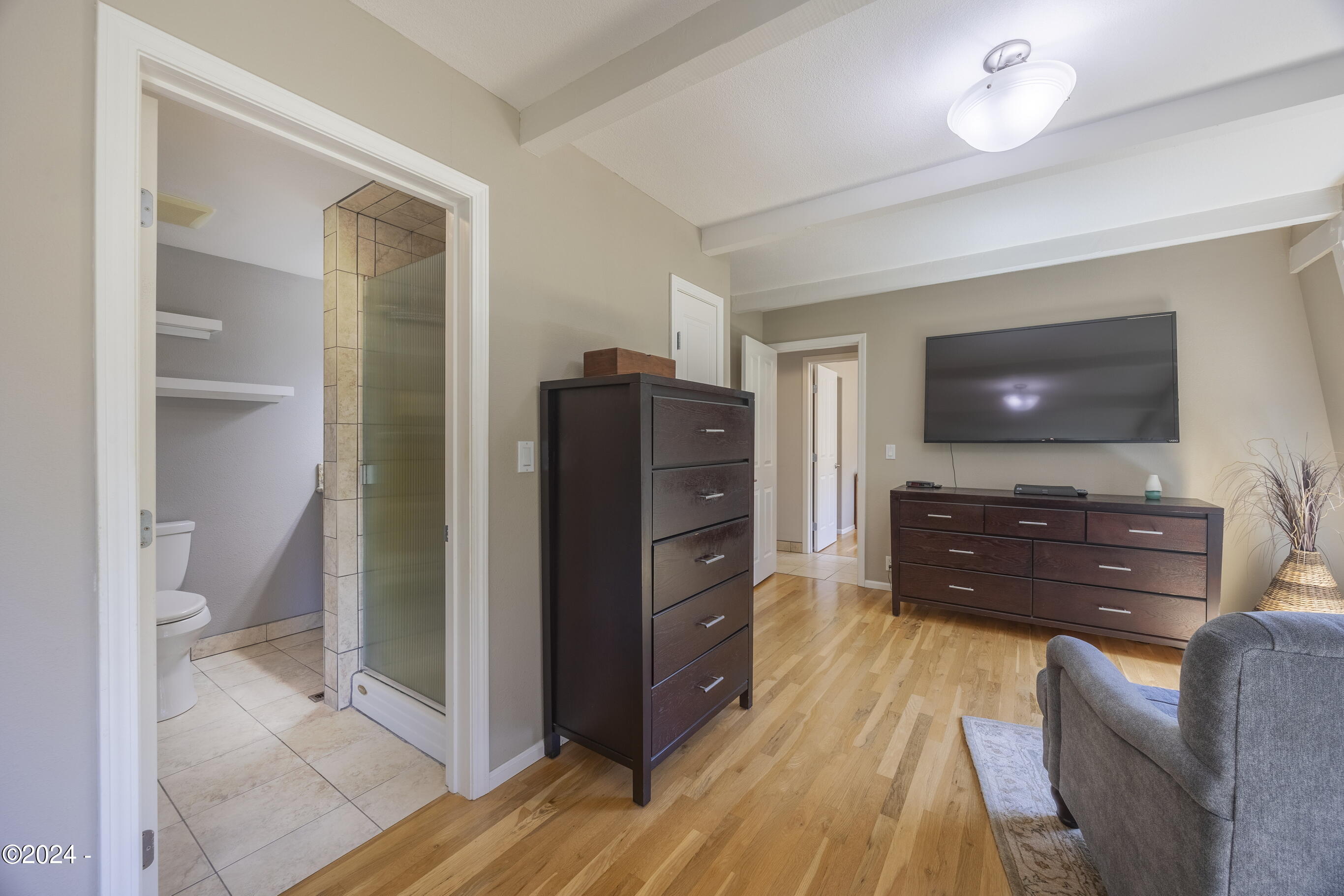 1756 NE Yaquina Heights Drive