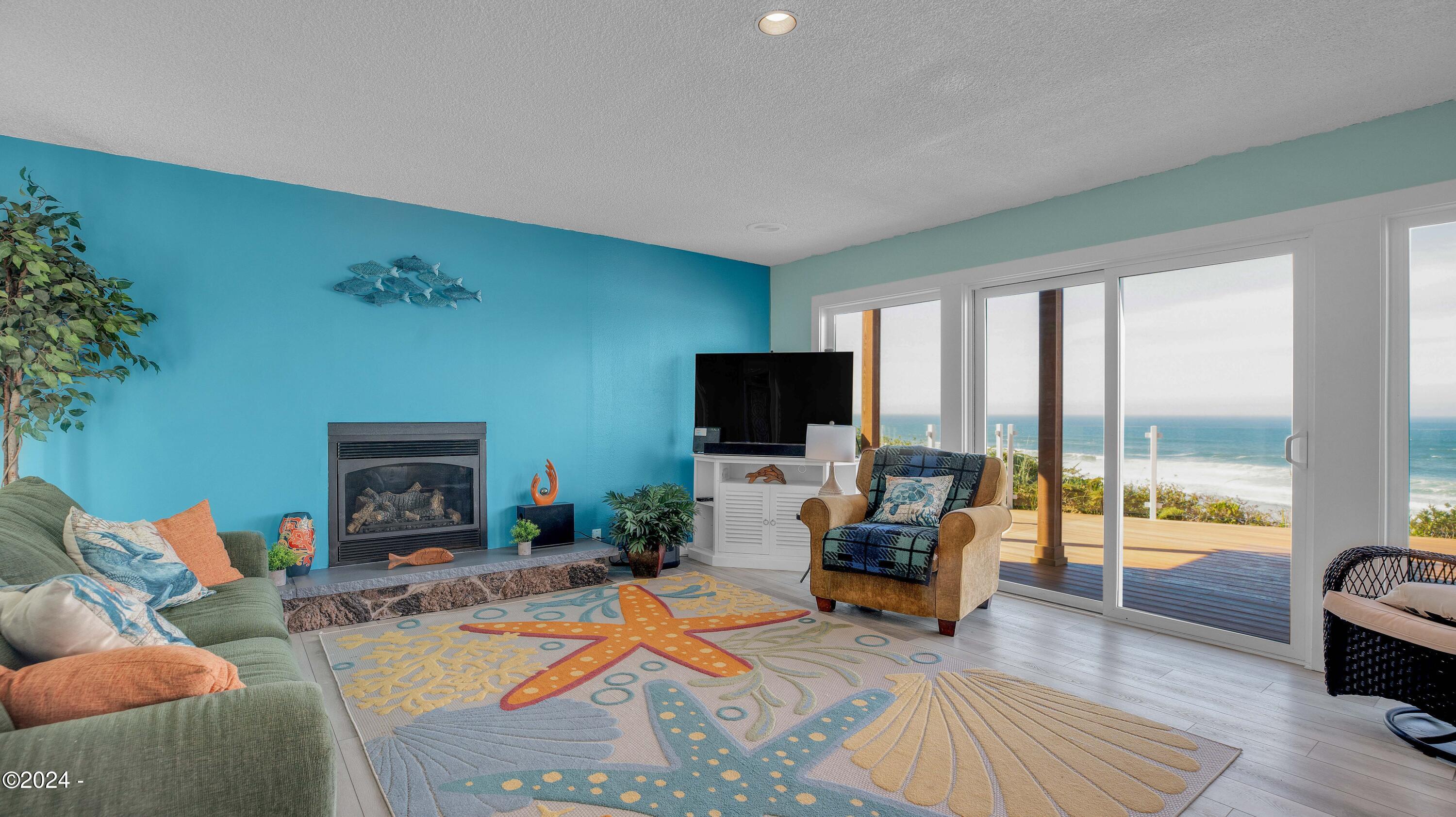 5725 NW Jetty Avenue