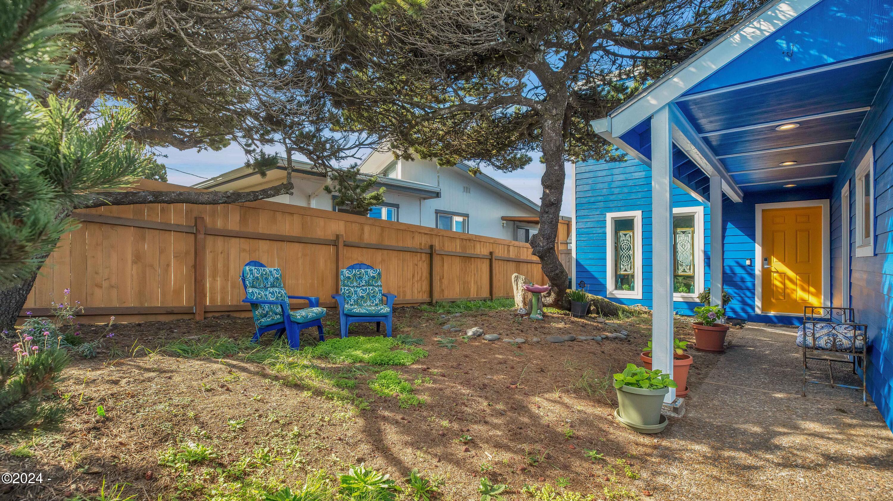 5725 NW Jetty Avenue