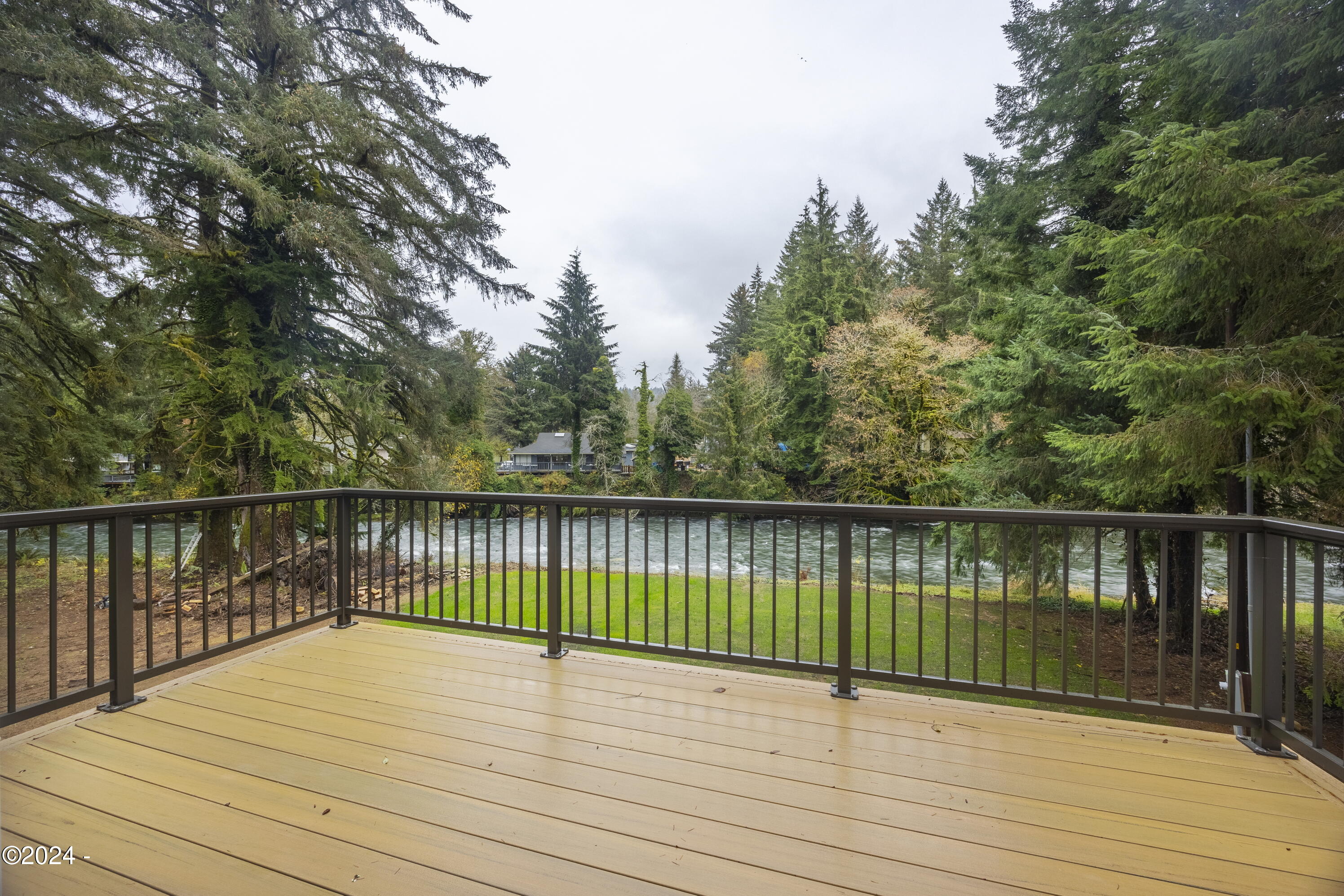 3333 Salmon River Highway