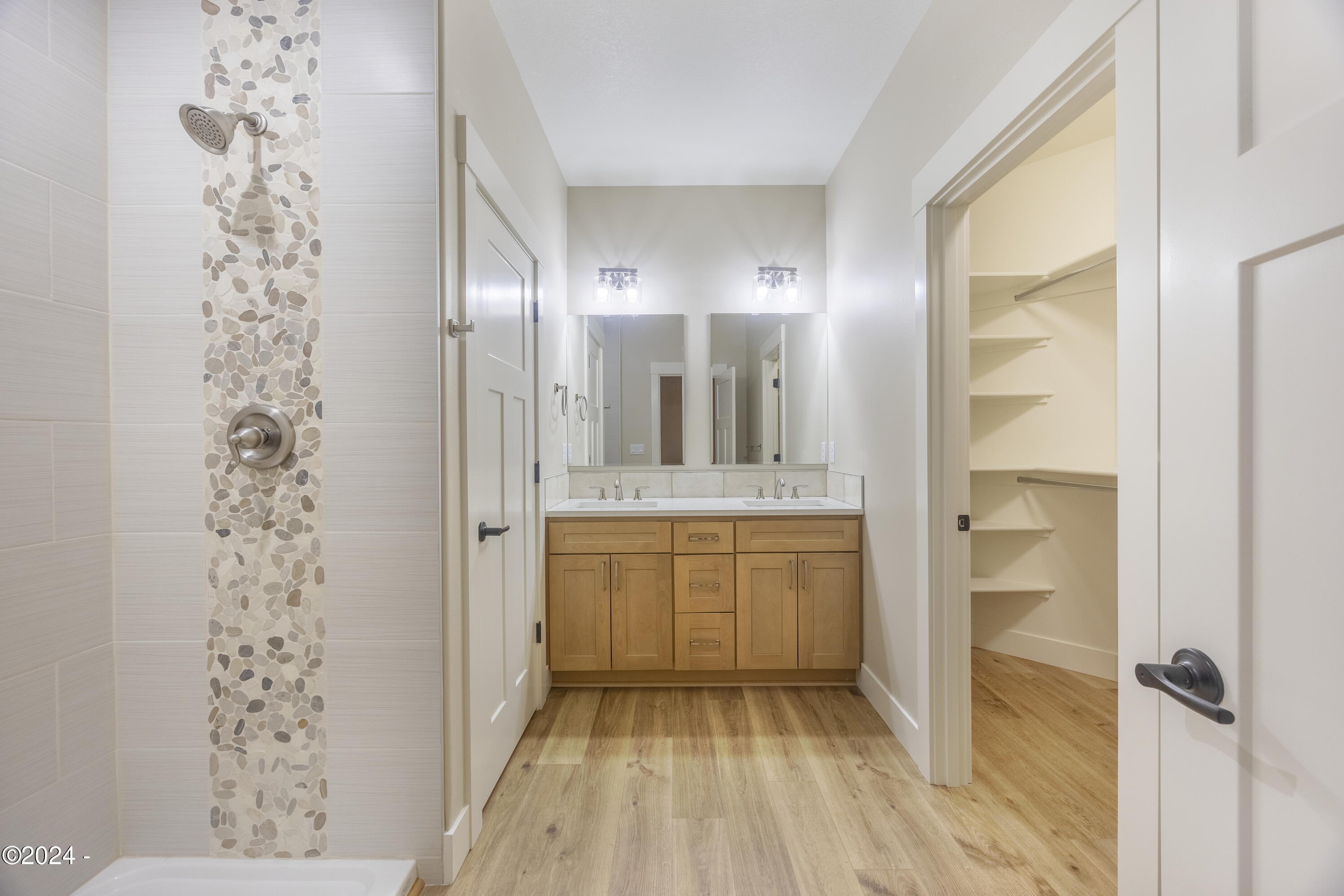 3333 Salmon River Highway