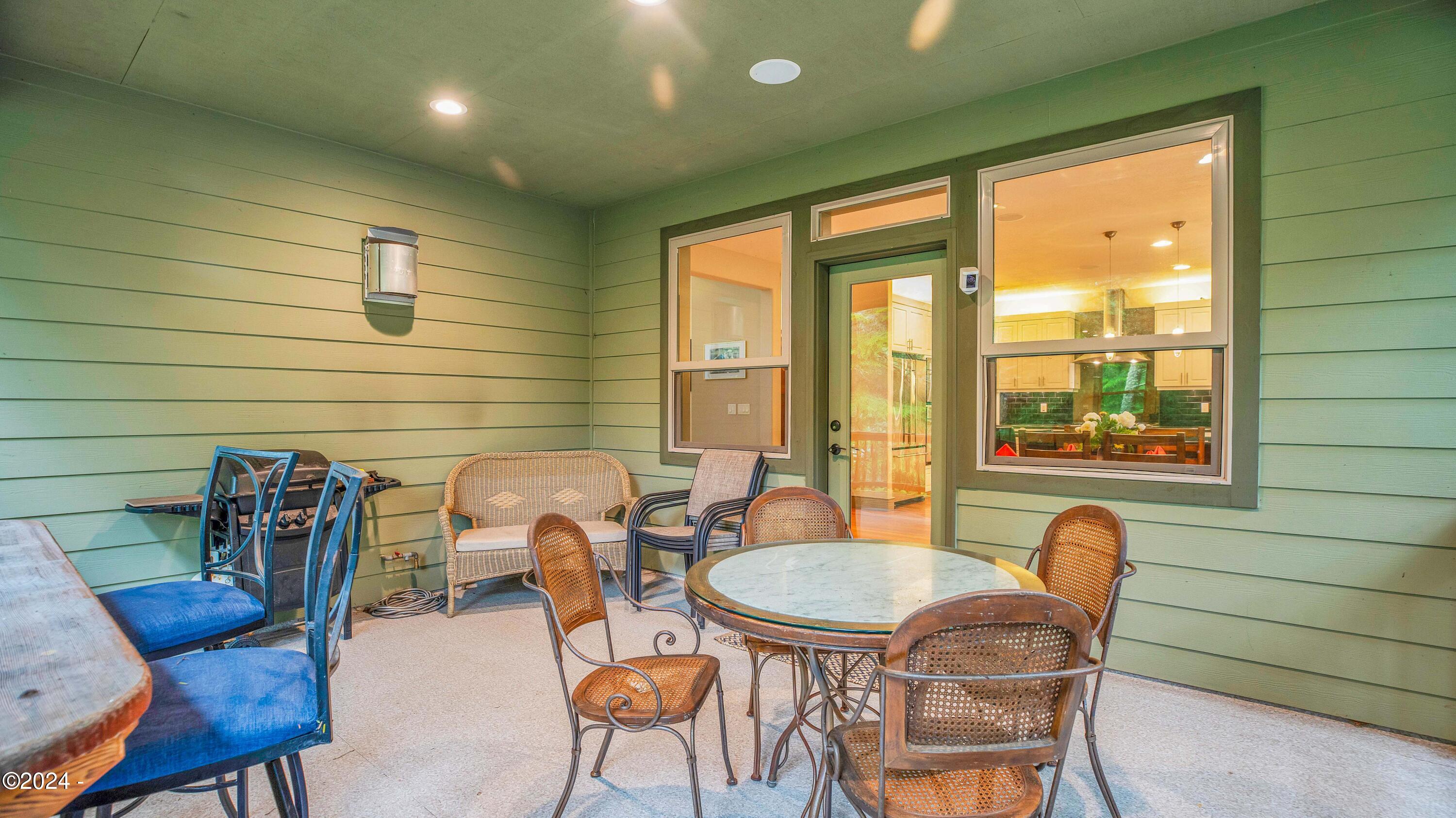 451 Summit View Lane