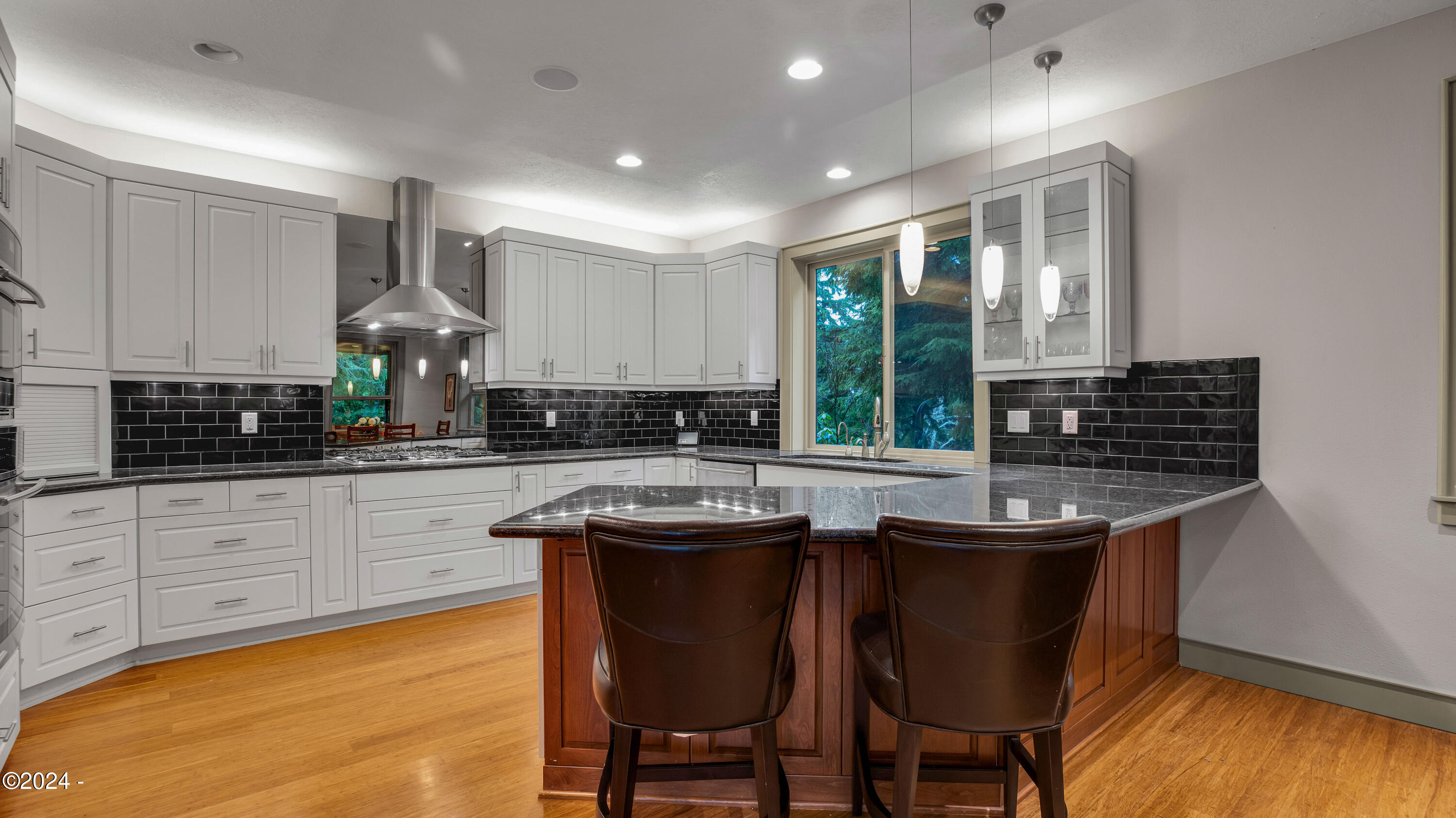 451 Summit View Lane