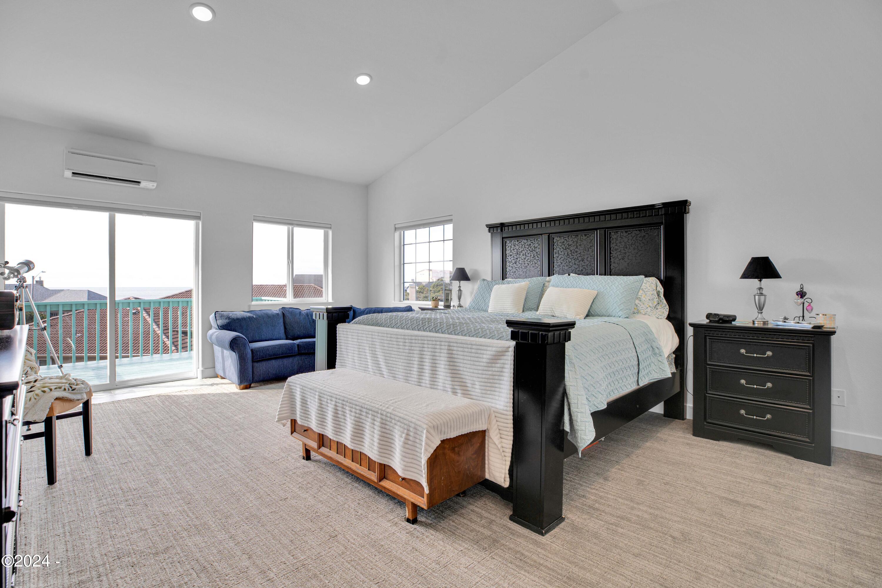 1791 NW Lincoln Loop