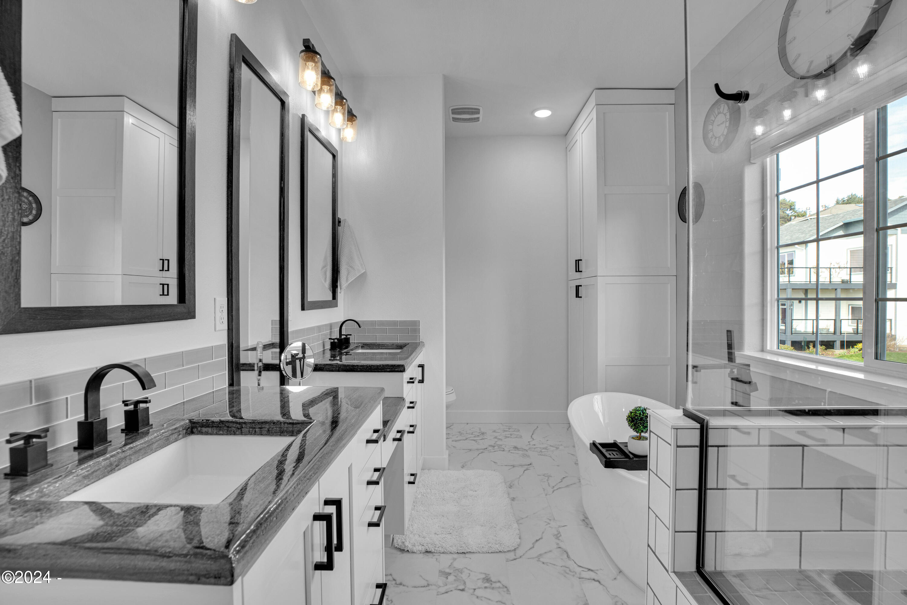 1791 NW Lincoln Loop