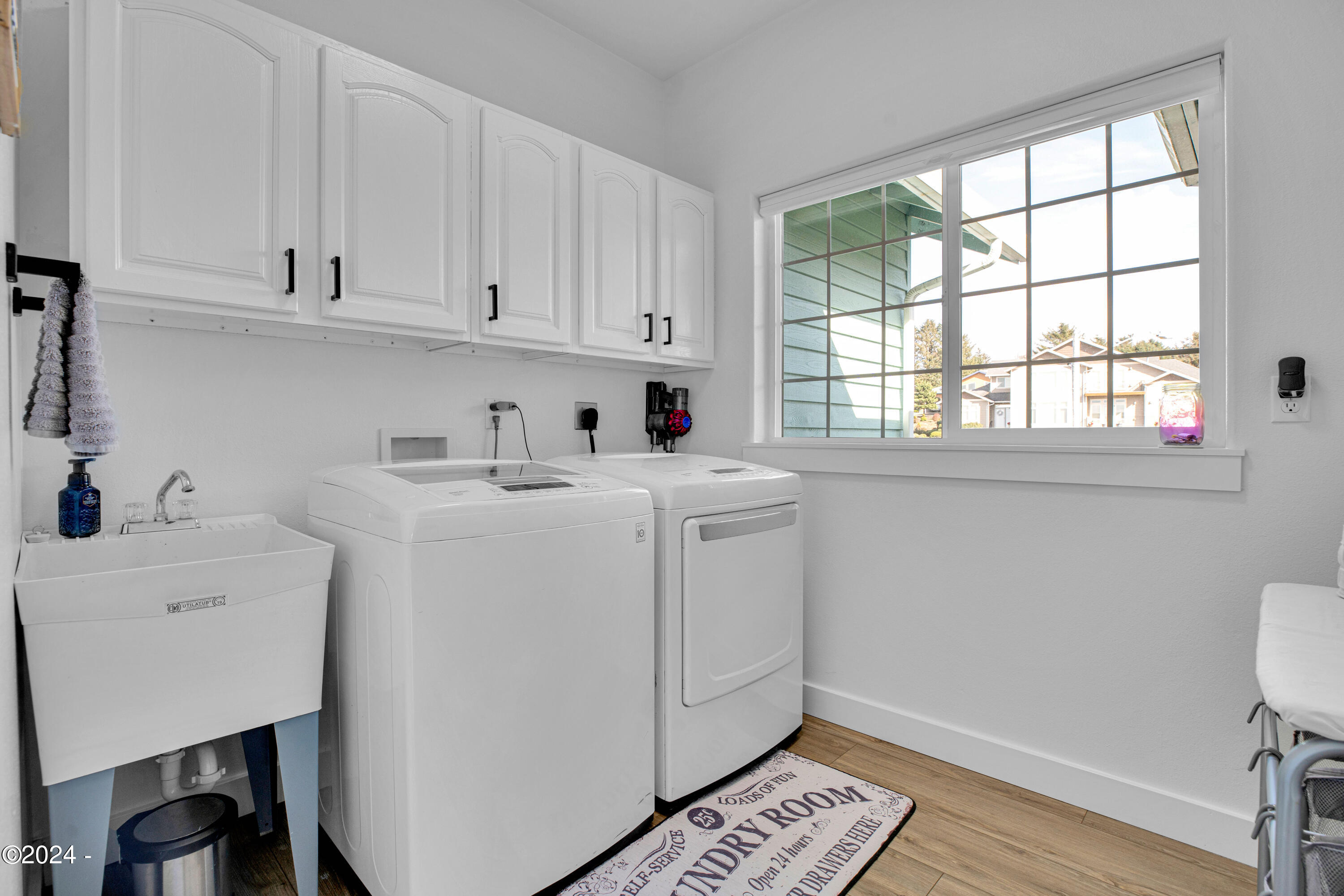 1791 NW Lincoln Loop