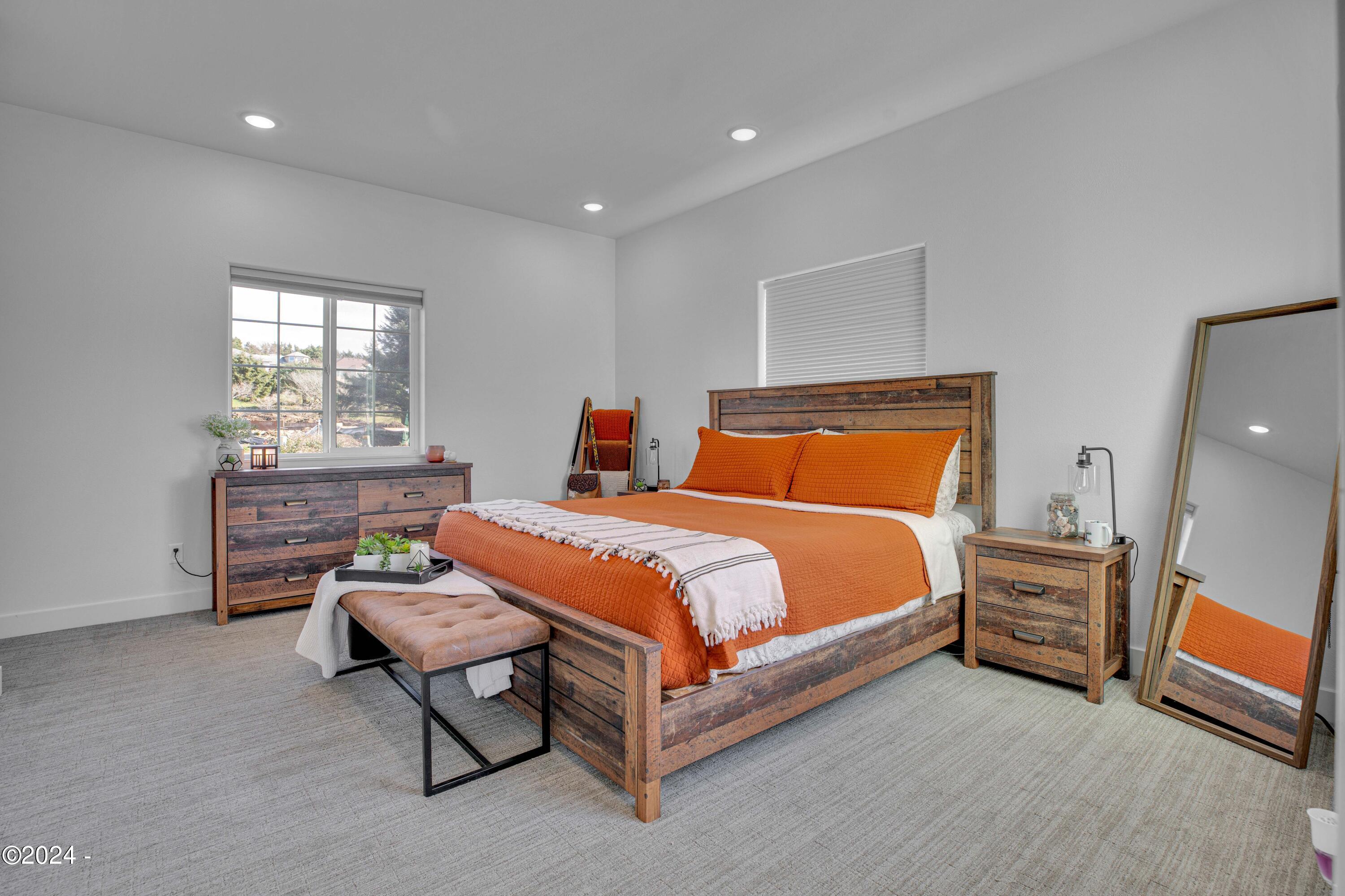 1791 NW Lincoln Loop