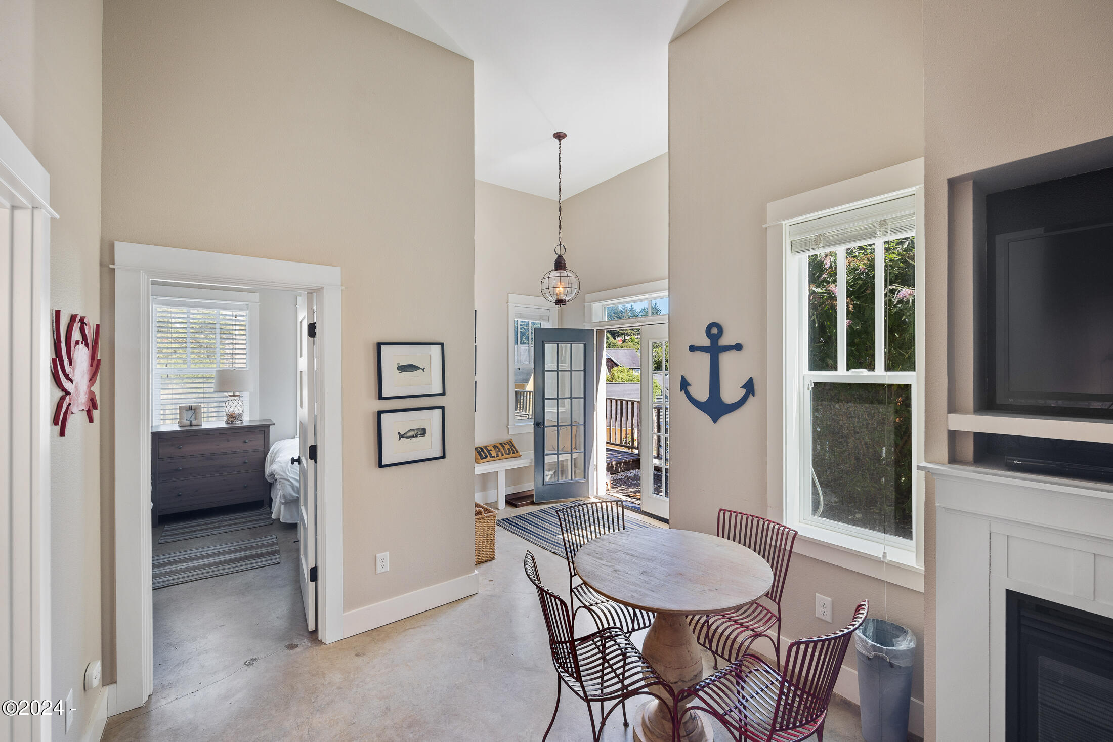 2790 SW Anchor Avenue