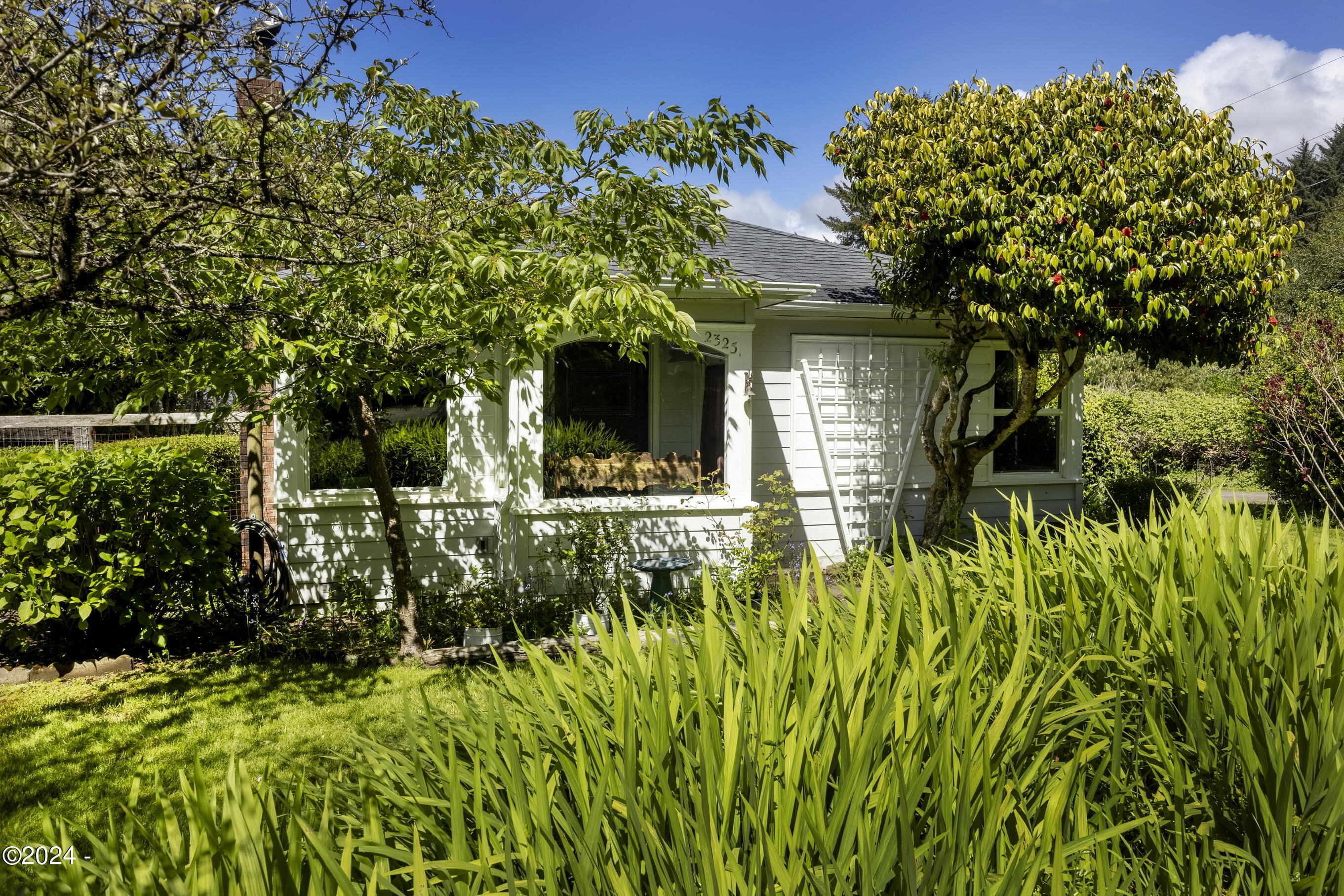 2325 NE Hays Court
