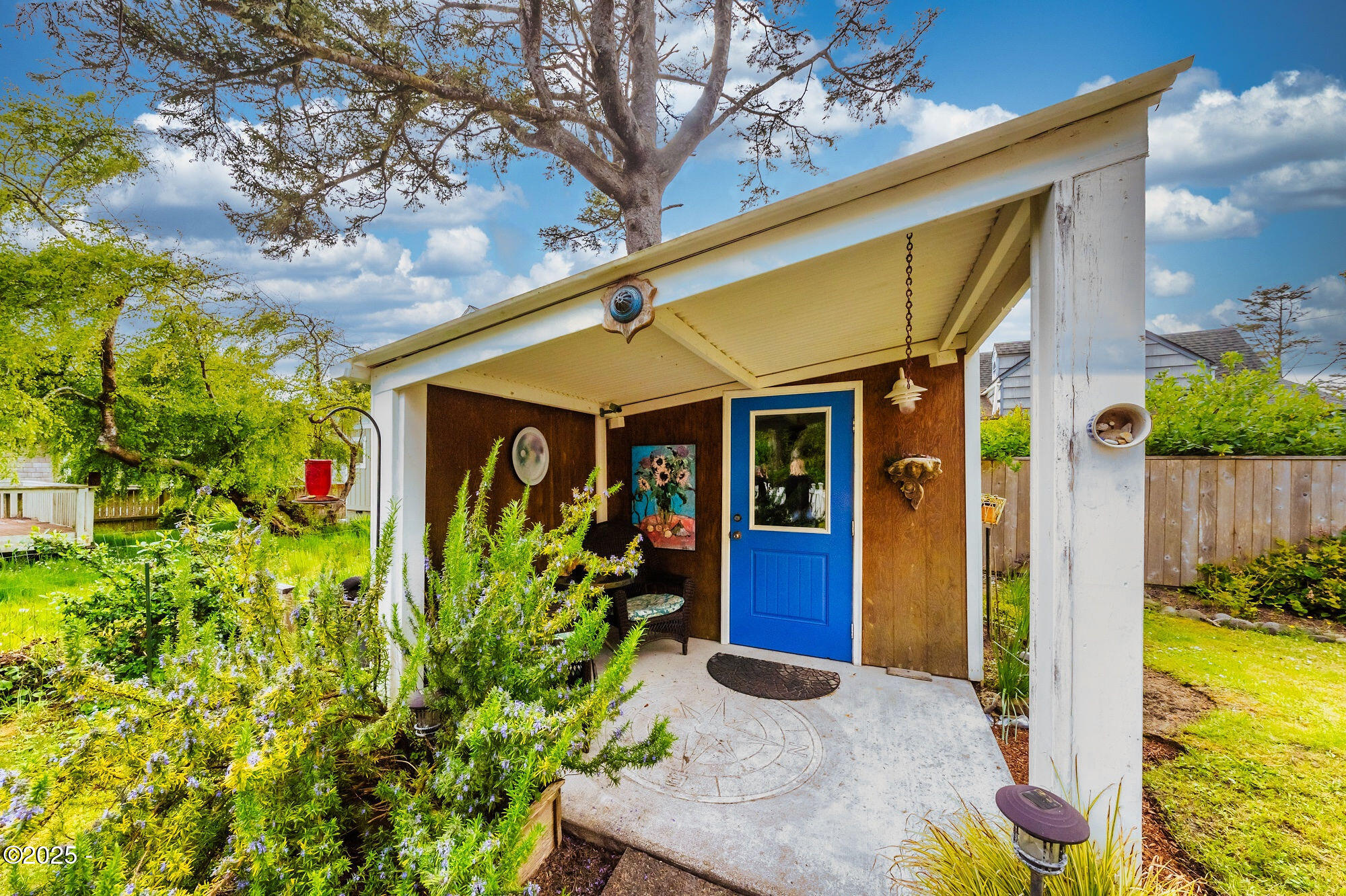 2729 SW Coast Avenue