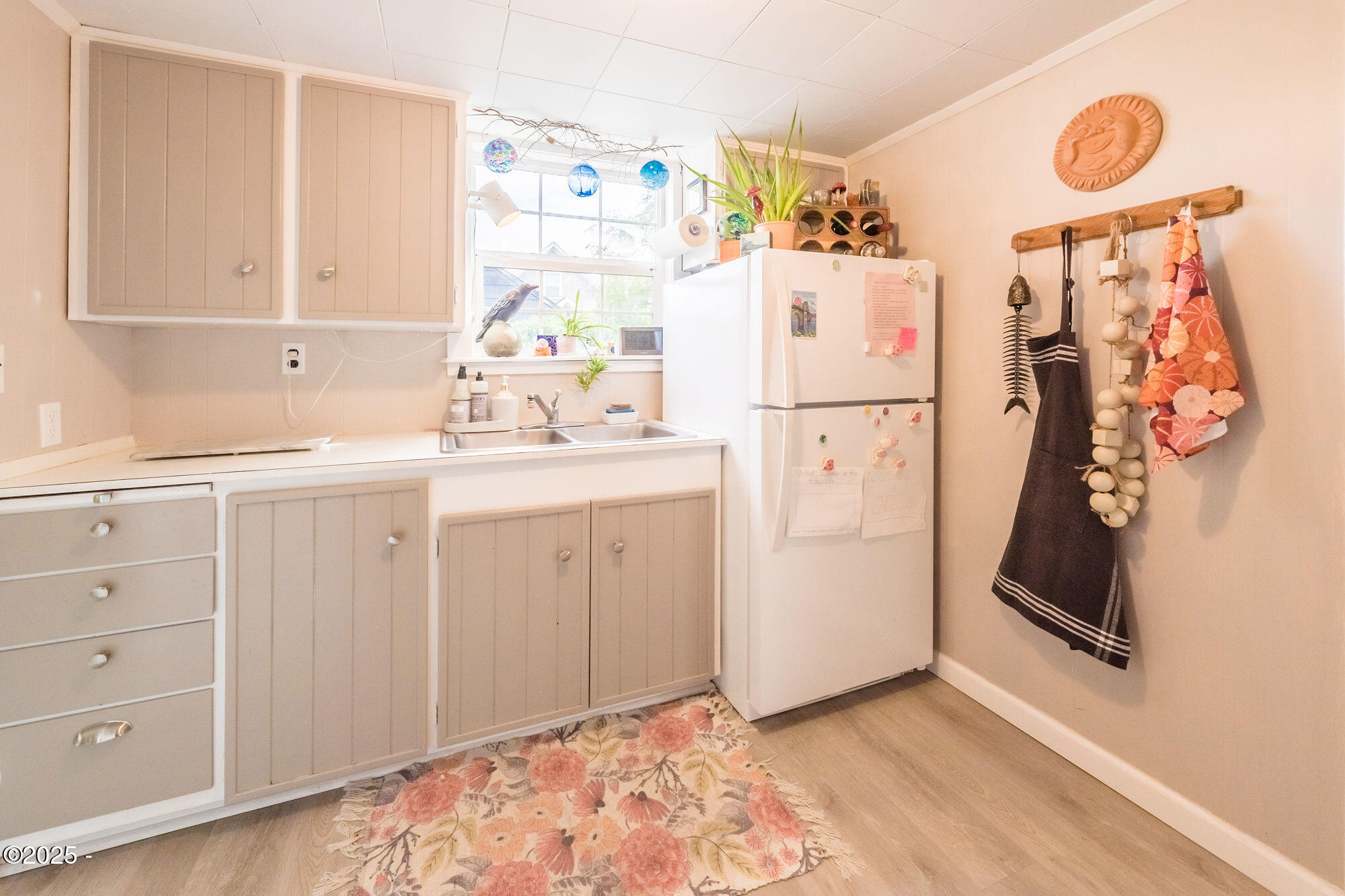 2729 SW Coast Avenue