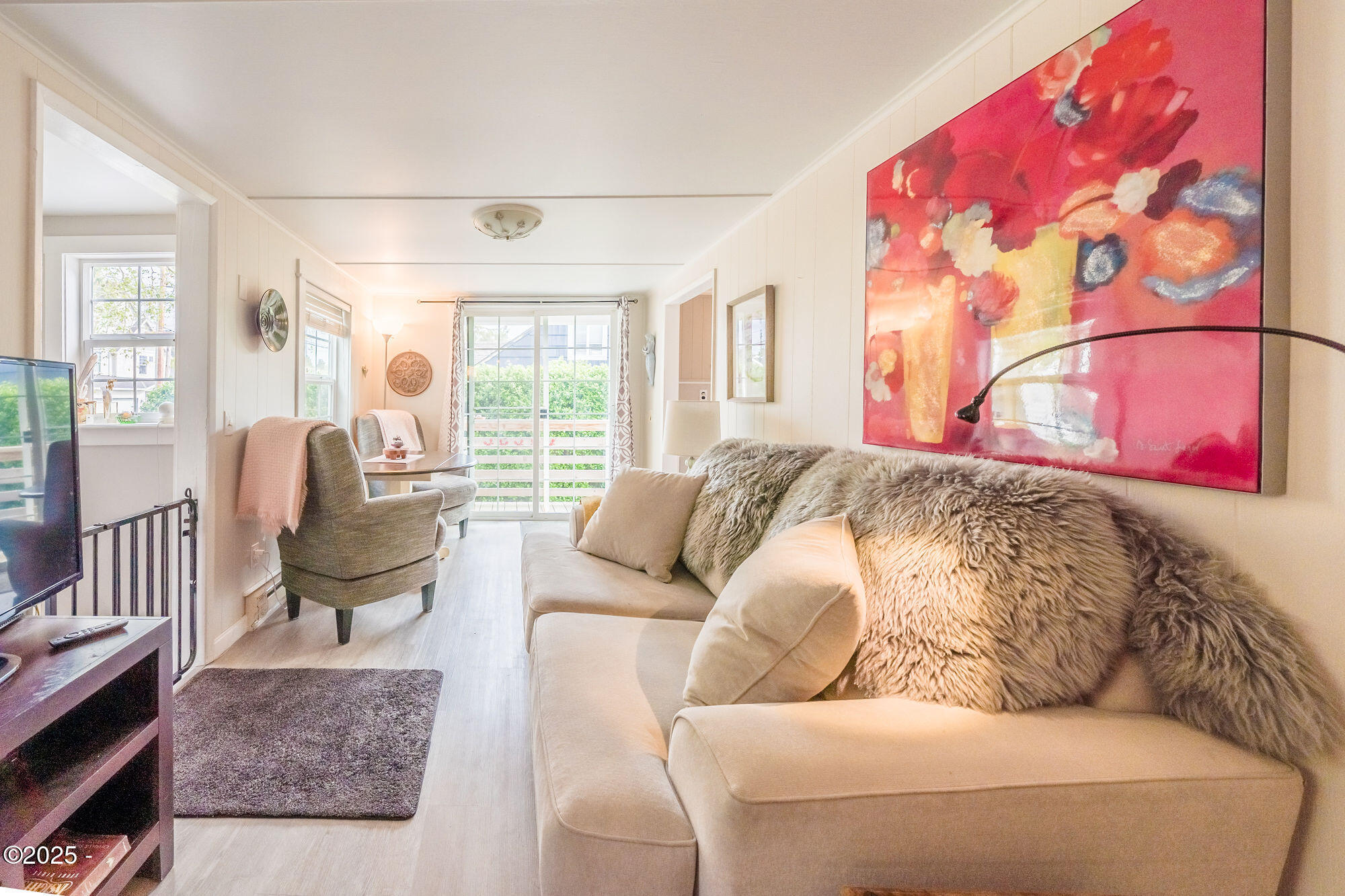 2729 SW Coast Avenue