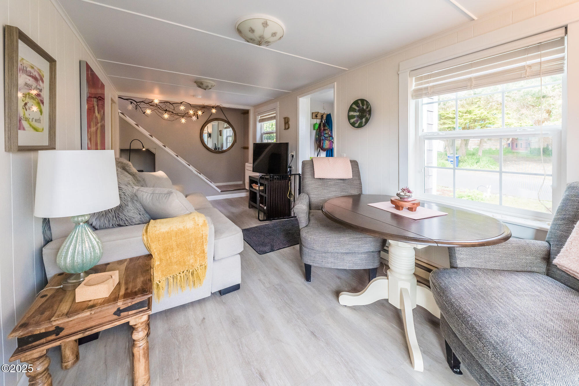 2729 SW Coast Avenue