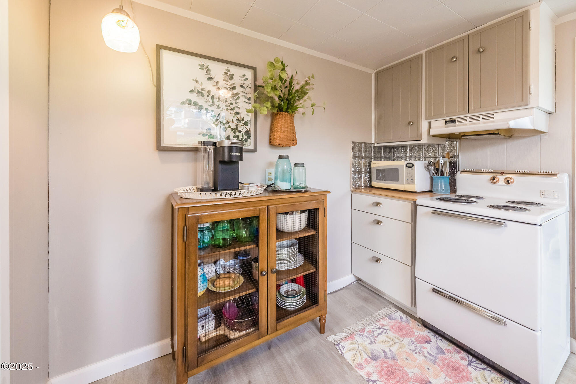 2729 SW Coast Avenue