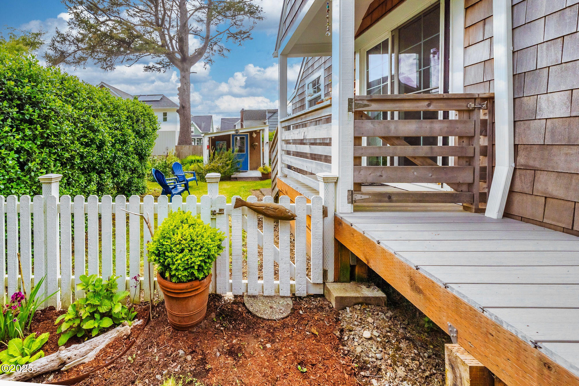 2729 SW Coast Avenue