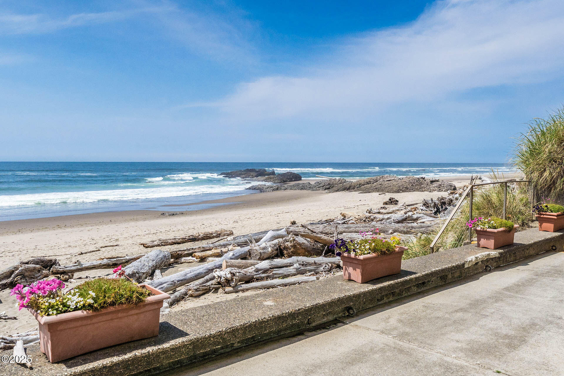 4009 SW Highway 101, 140