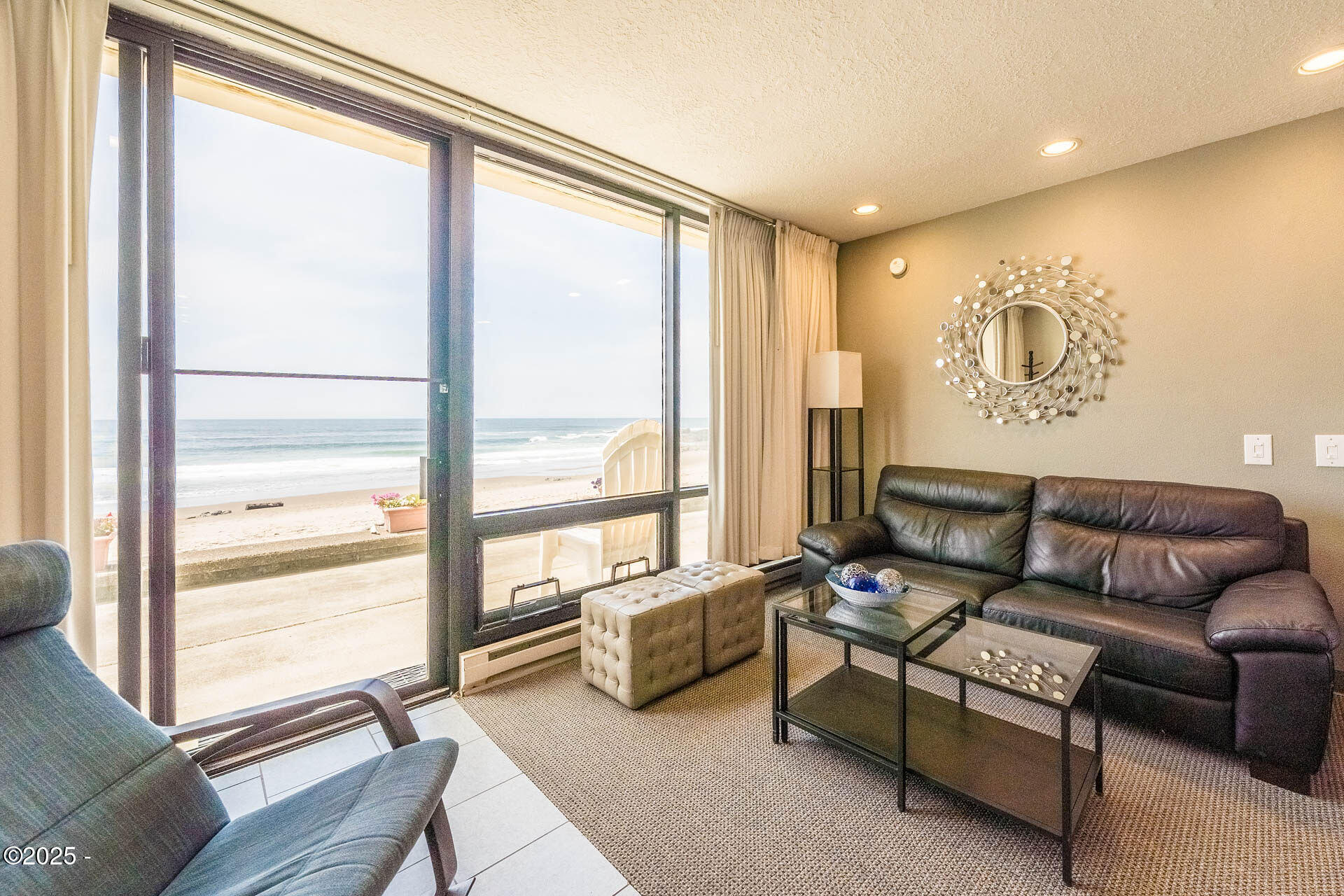 4009 SW Highway 101, 140