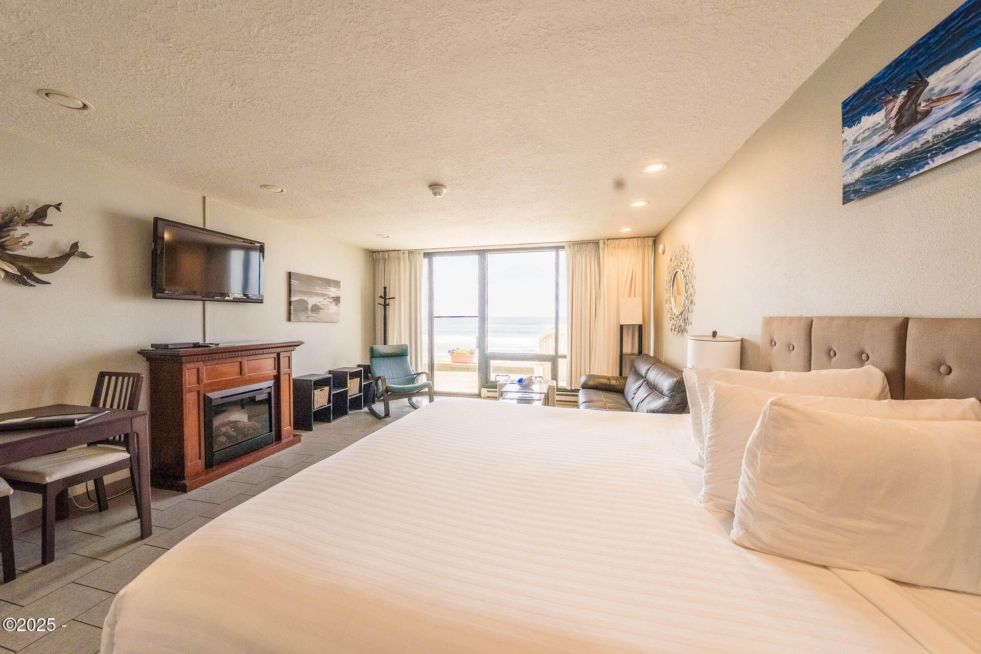 4009 SW Highway 101, 140