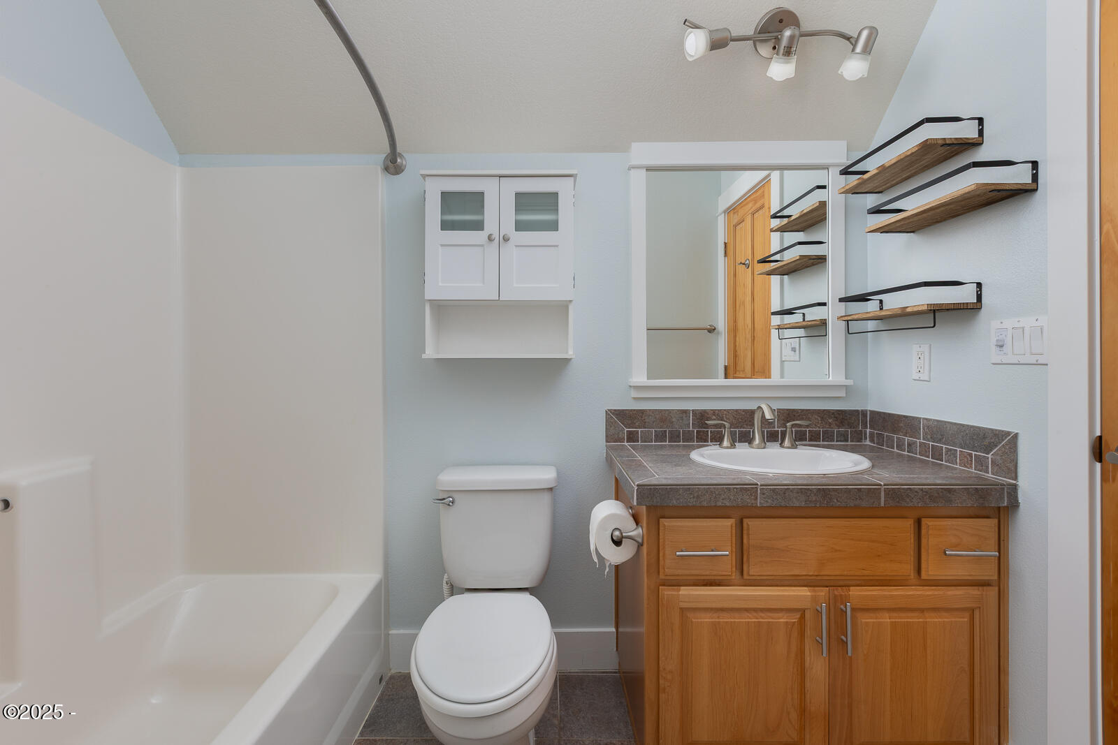 2781 SW Coast Avenue