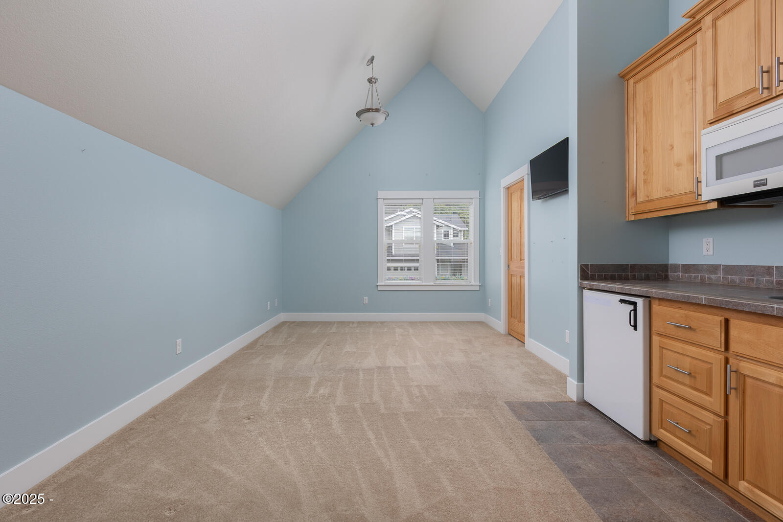 2781 SW Coast Avenue