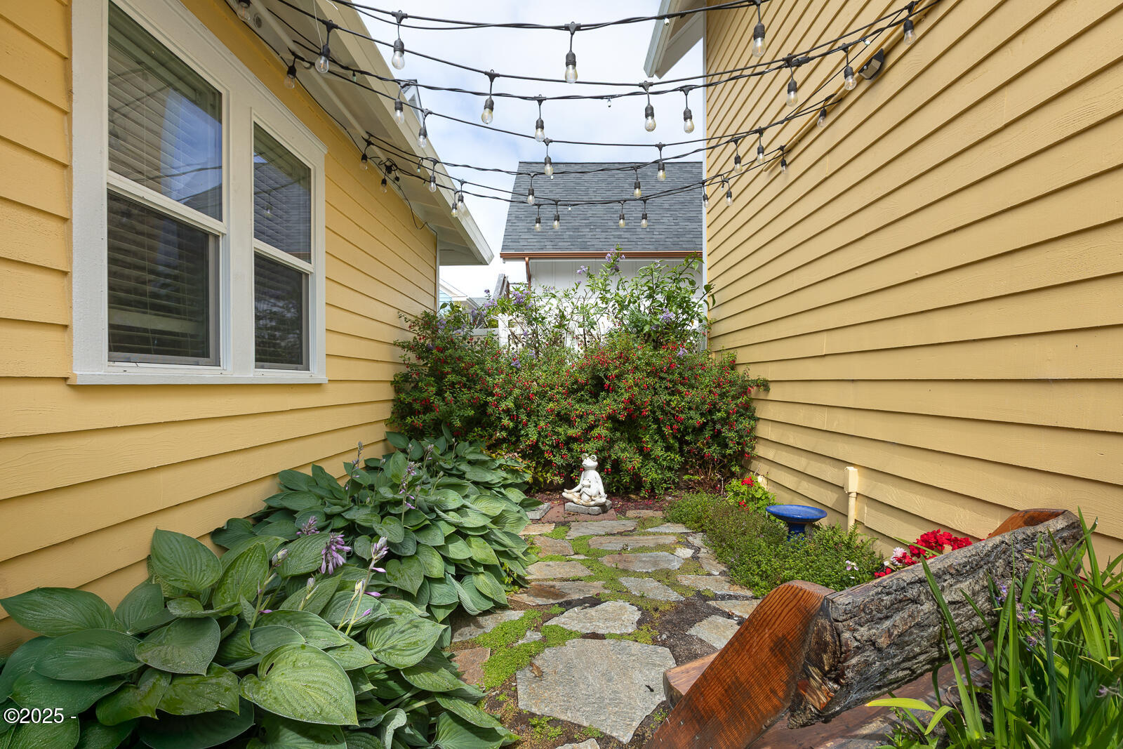 2781 SW Coast Avenue