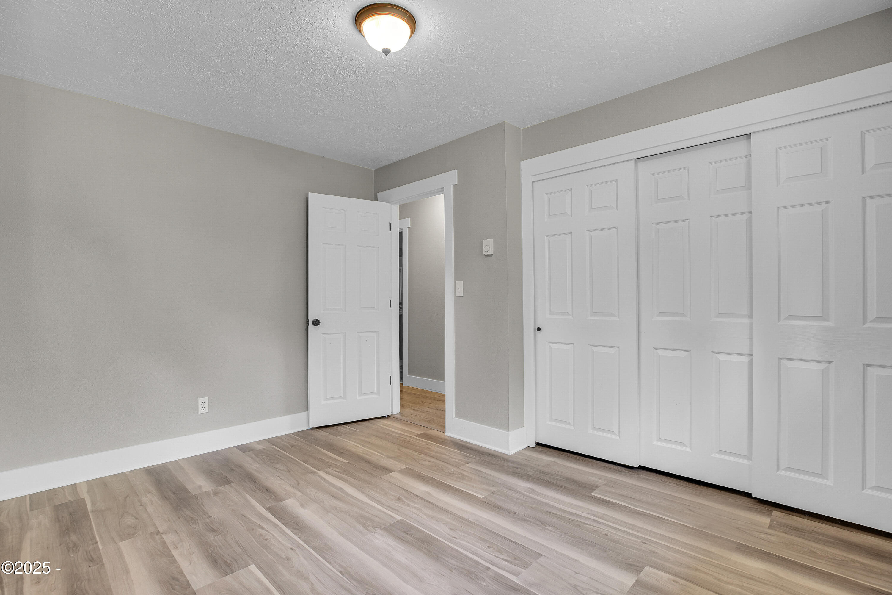 360 NE Edgecliff Drive