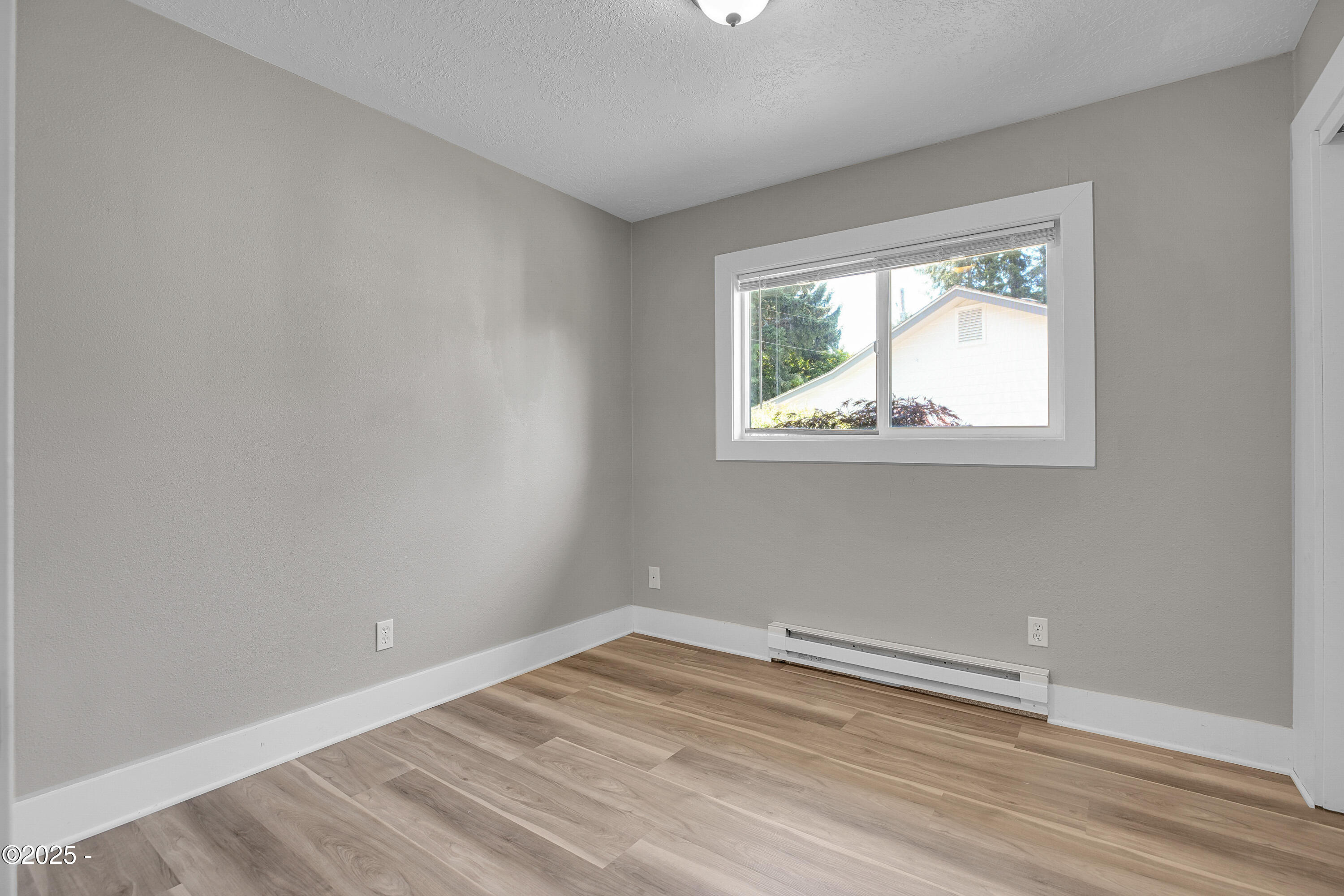 360 NE Edgecliff Drive