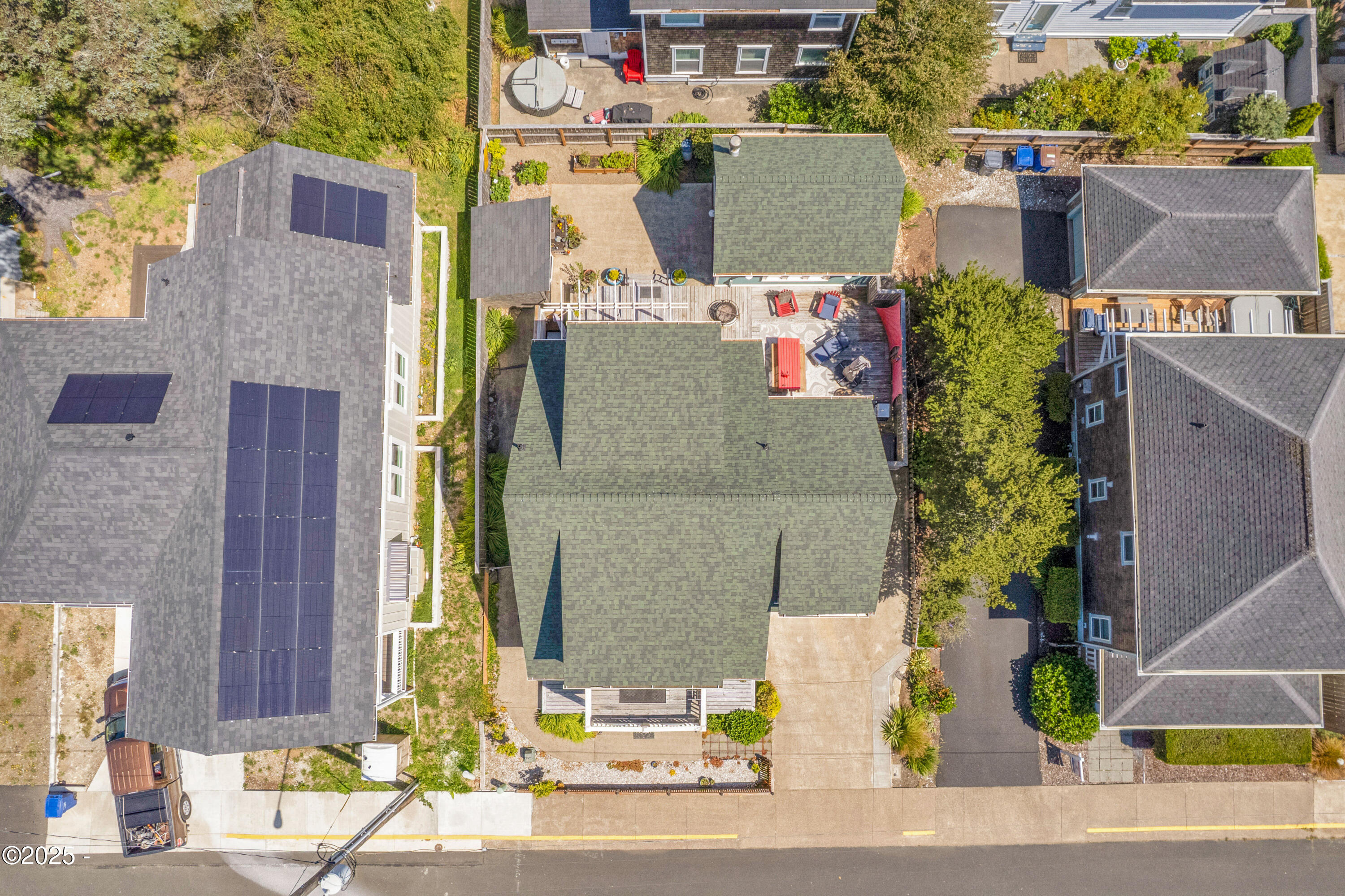 2746 SW Beach Avenue