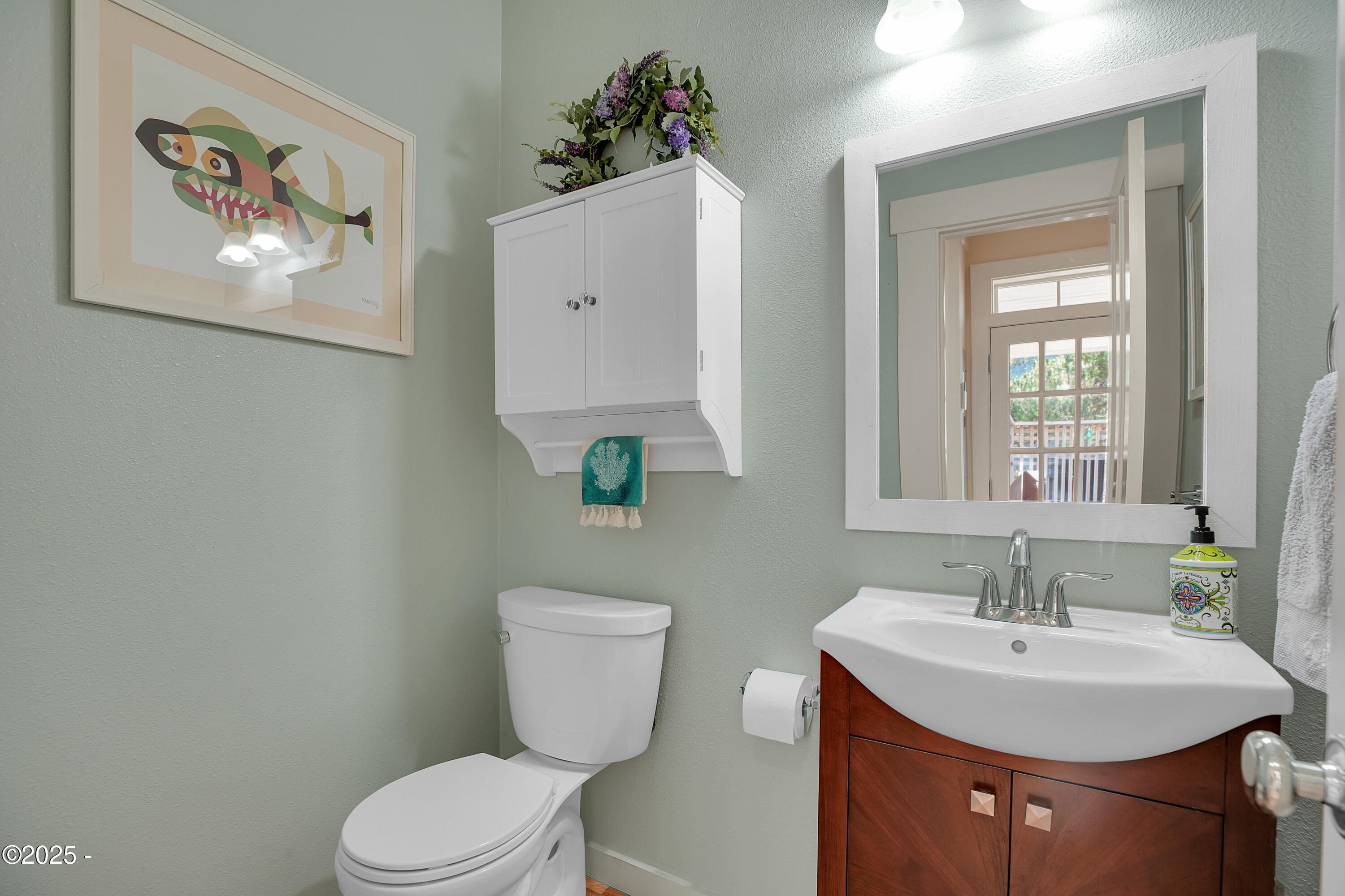 2746 SW Beach Avenue