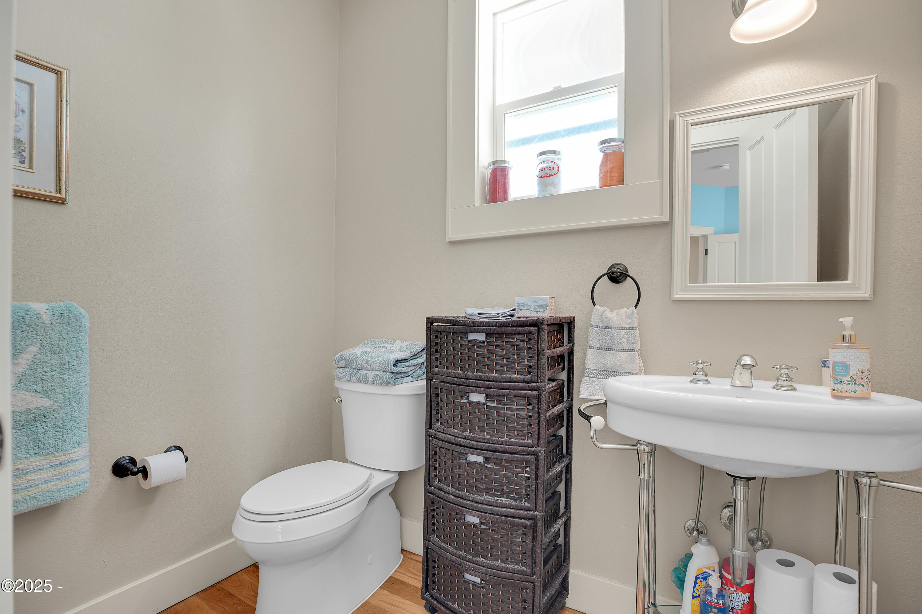 2746 SW Beach Avenue