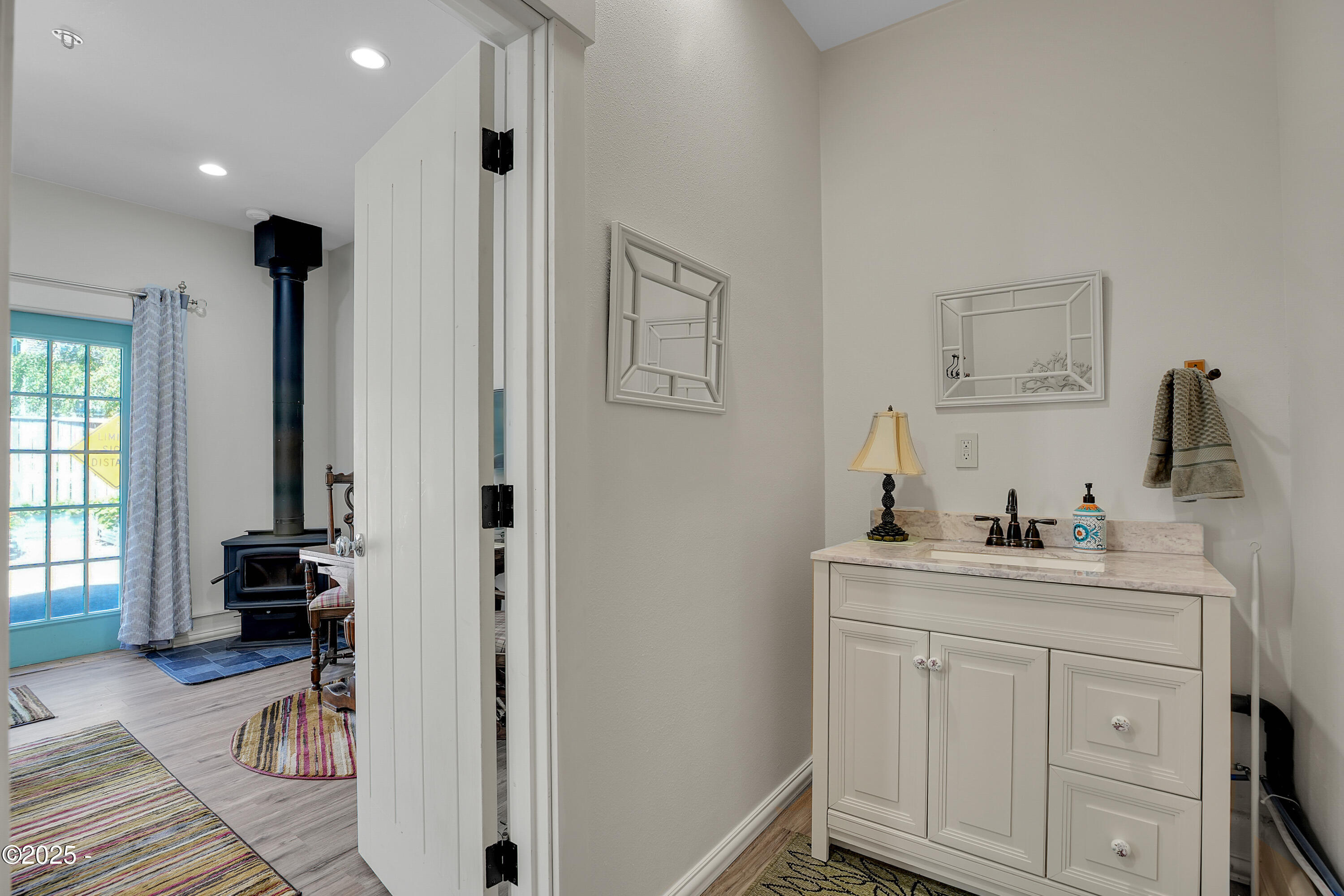 2746 SW Beach Avenue