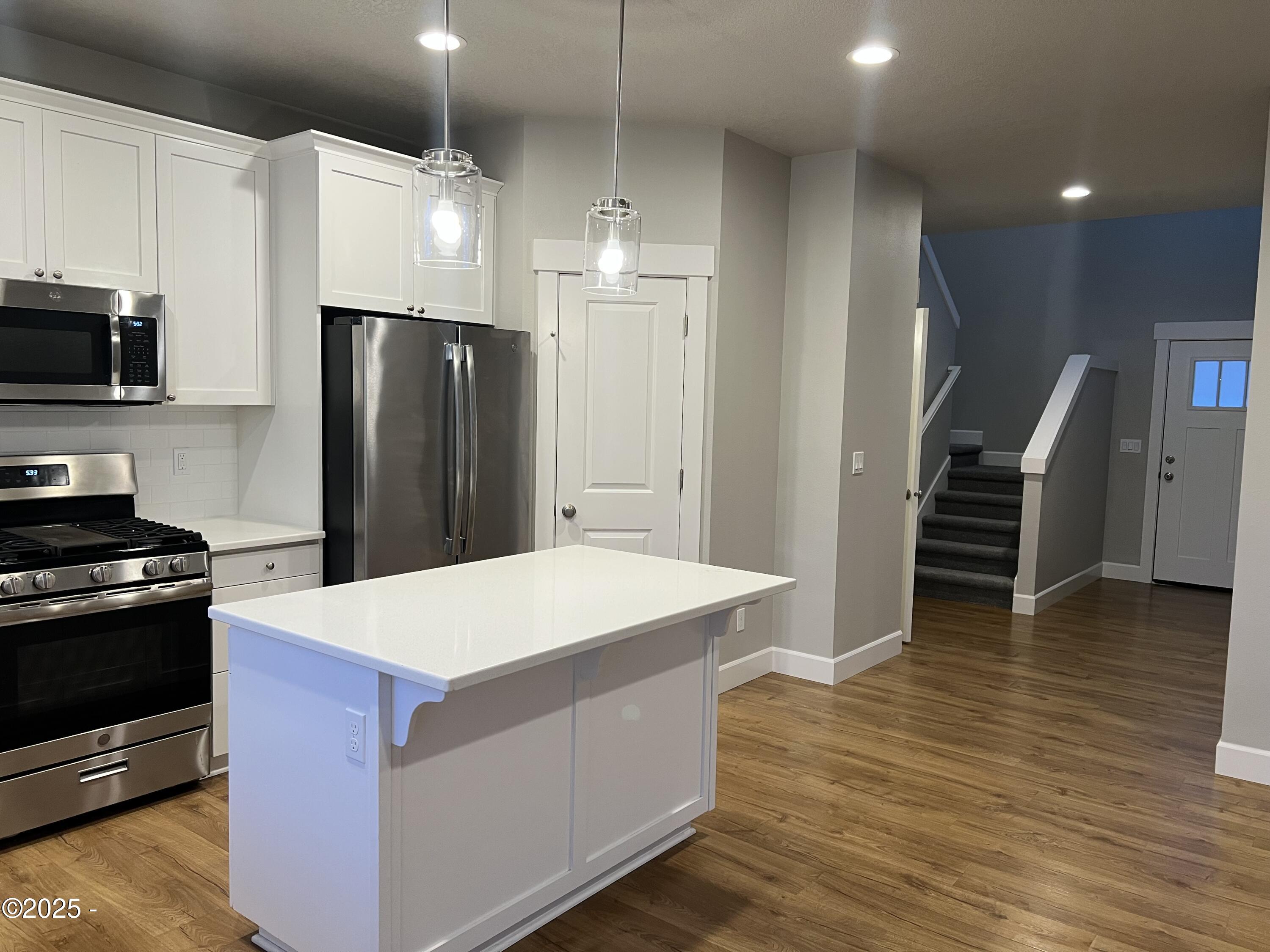 4678 NE Windward Place