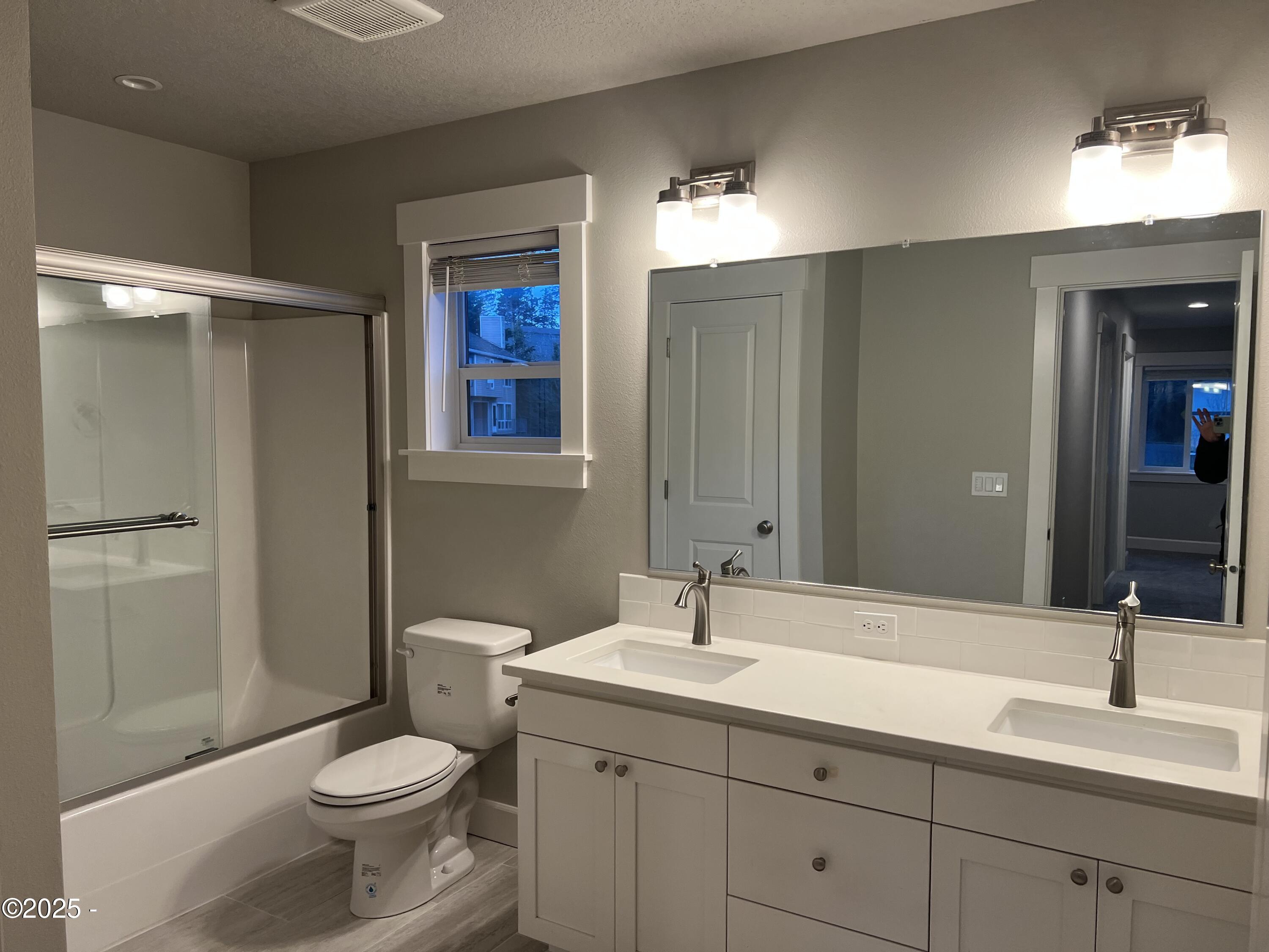 4678 NE Windward Place