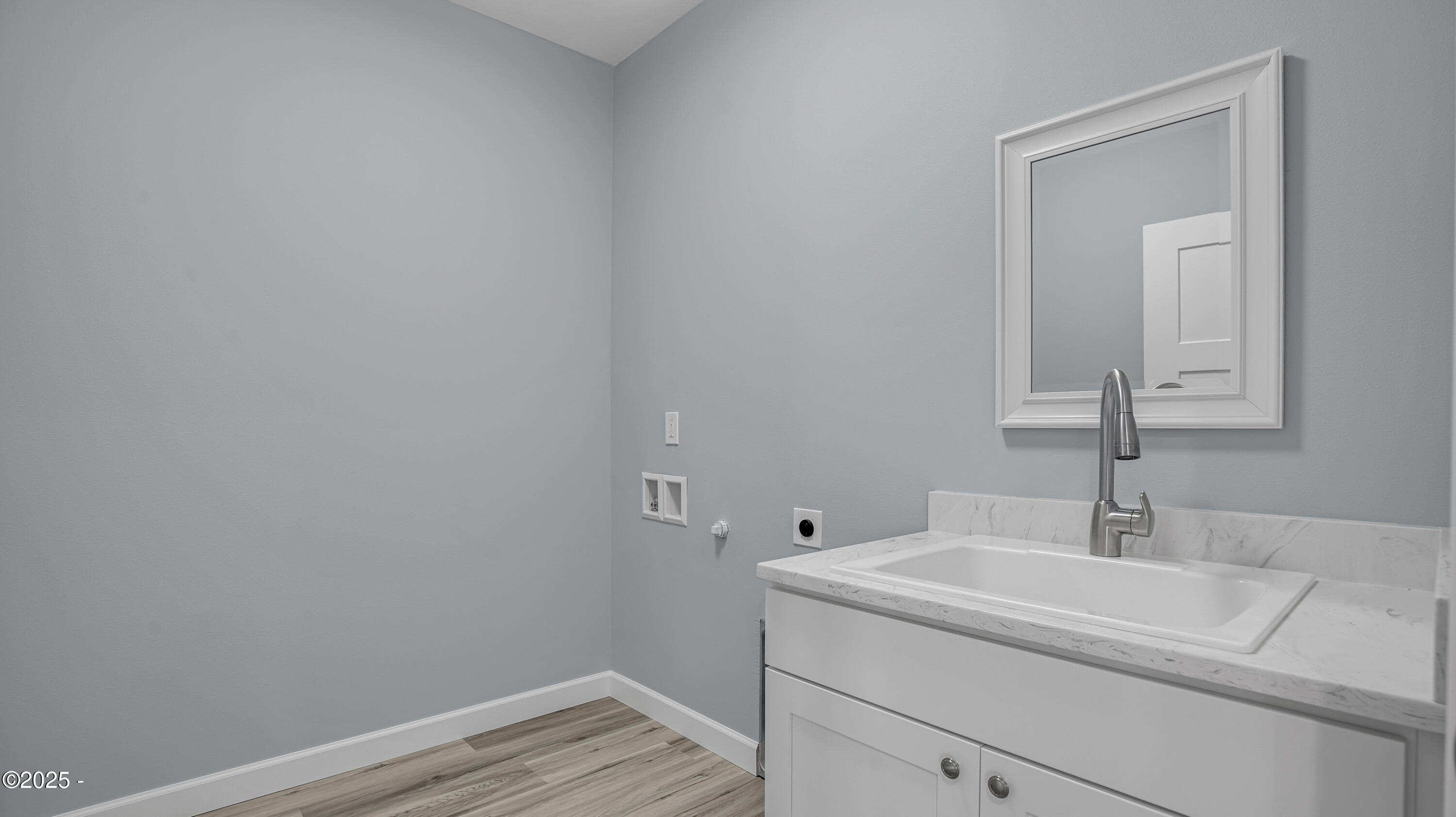 80 N West View Circle