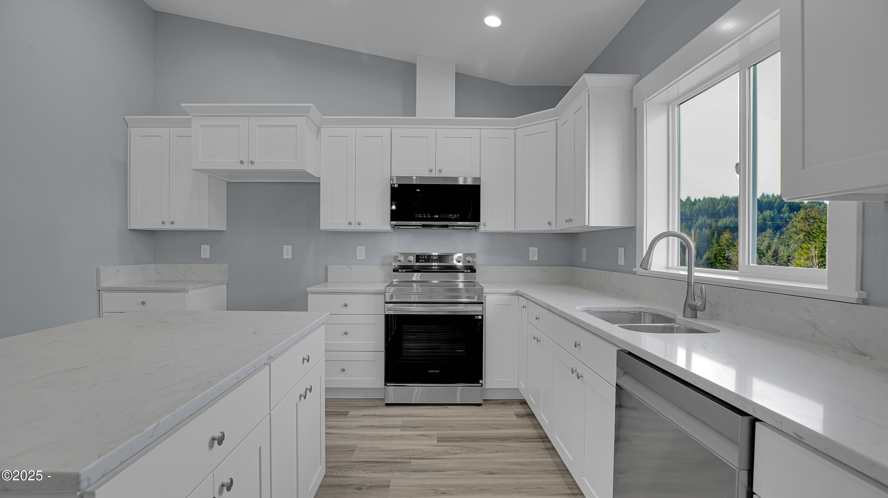 80 N West View Circle