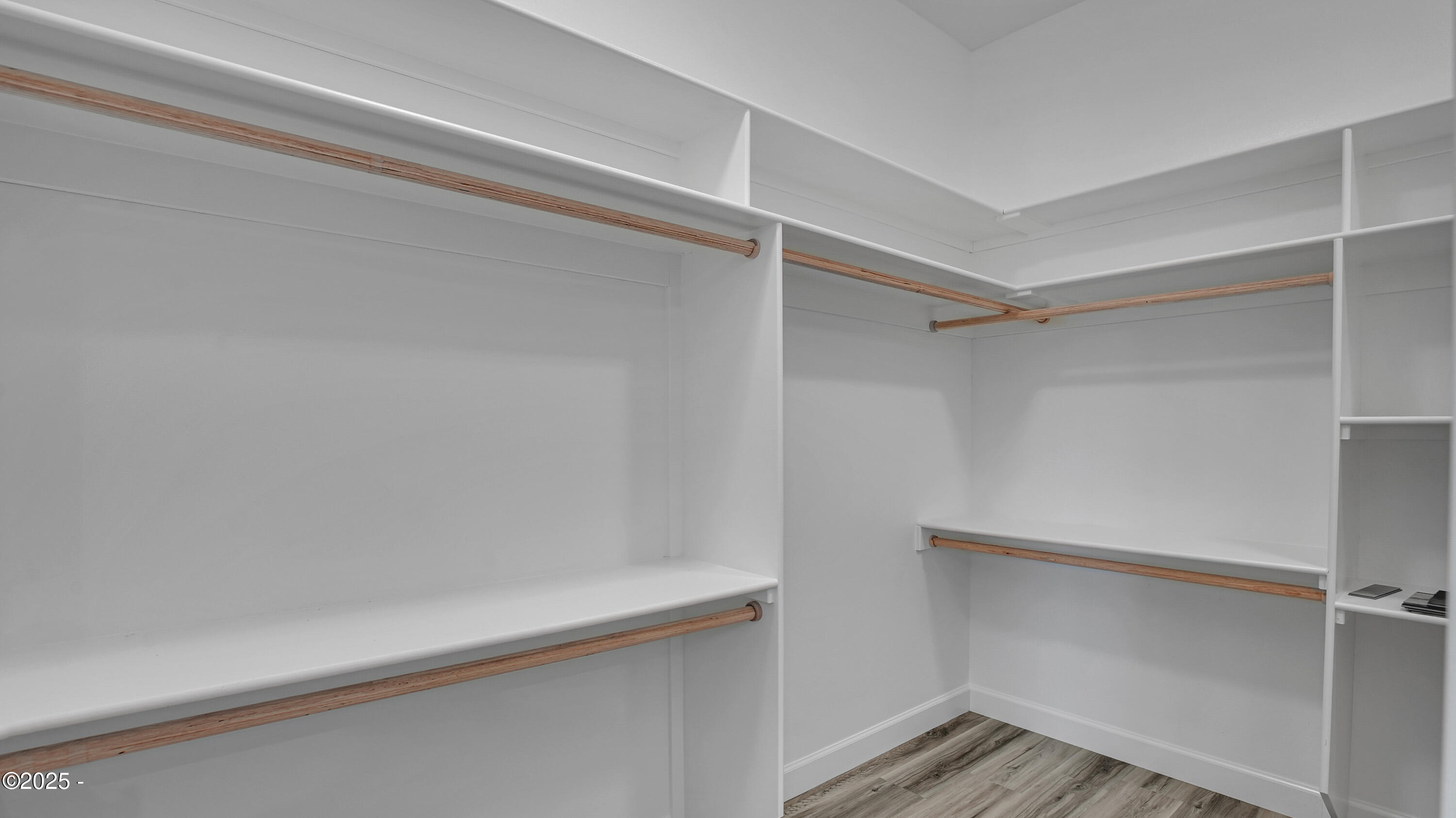 80 N West View Circle