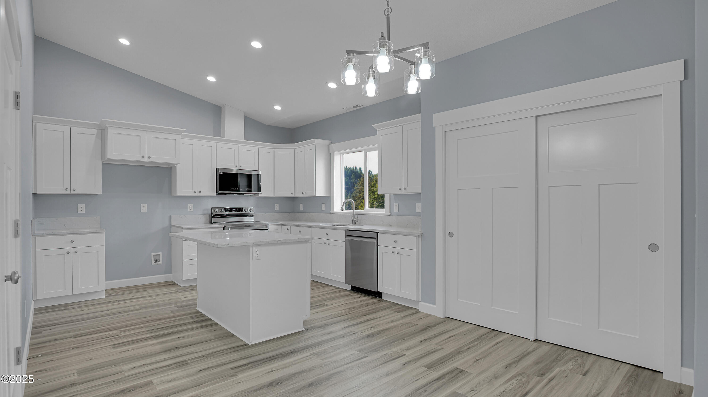 80 N West View Circle