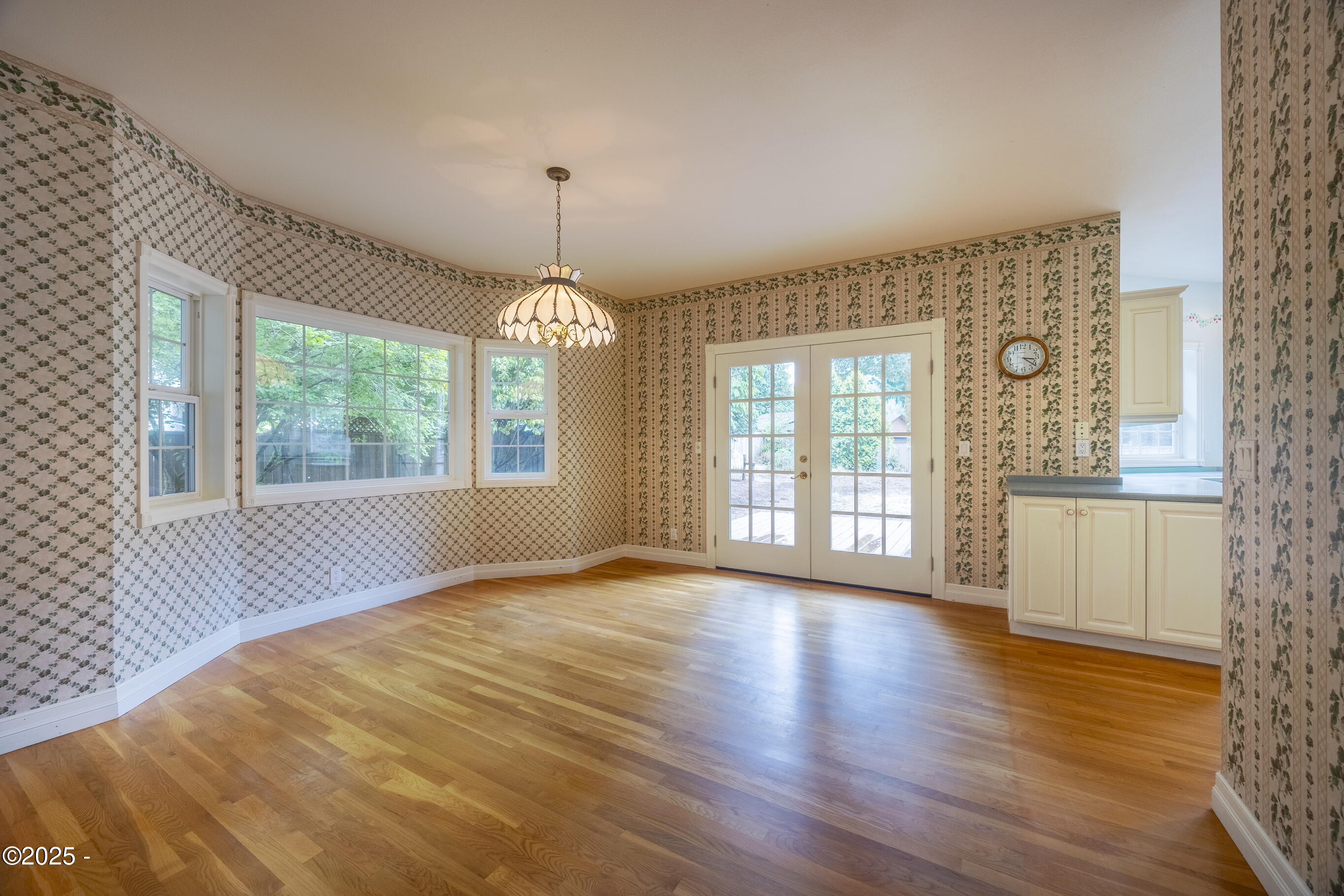 360 N Deerlane Drive