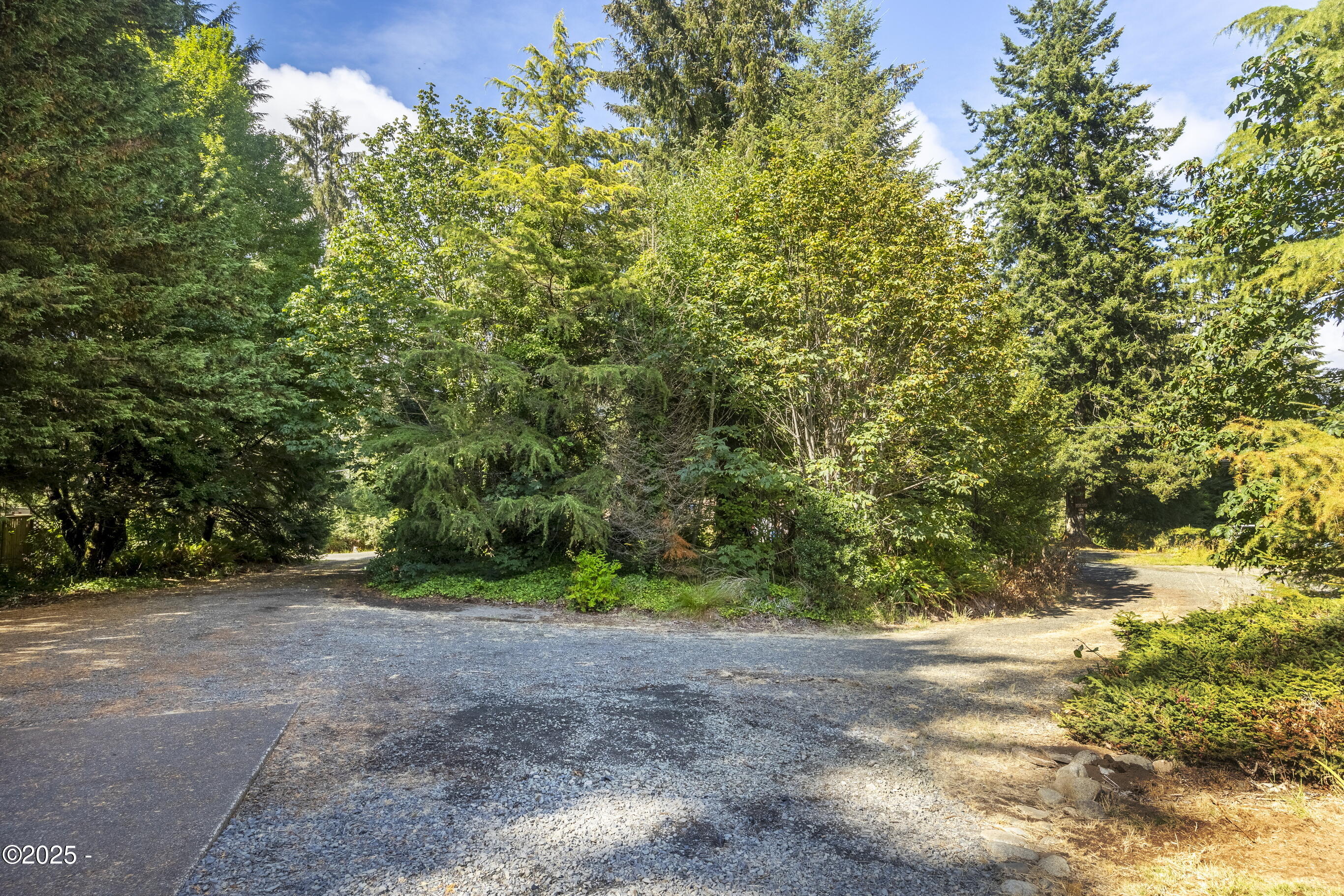 360 N Deerlane Drive