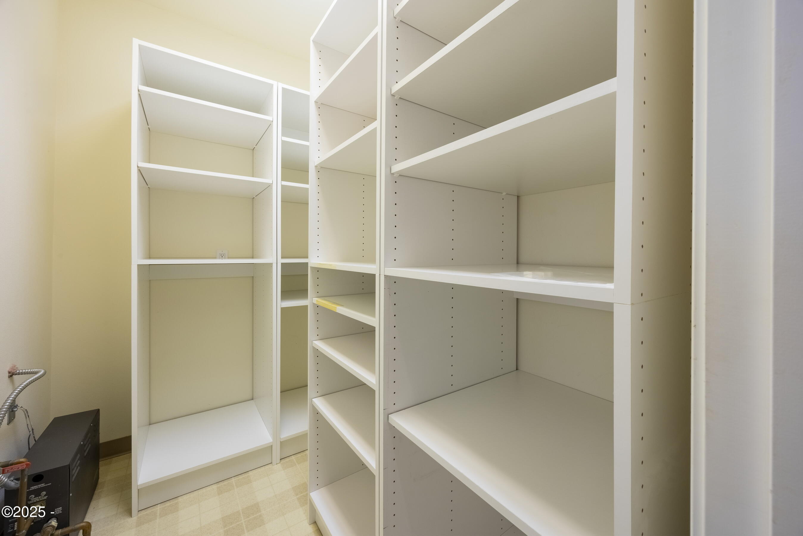 360 N Deerlane Drive