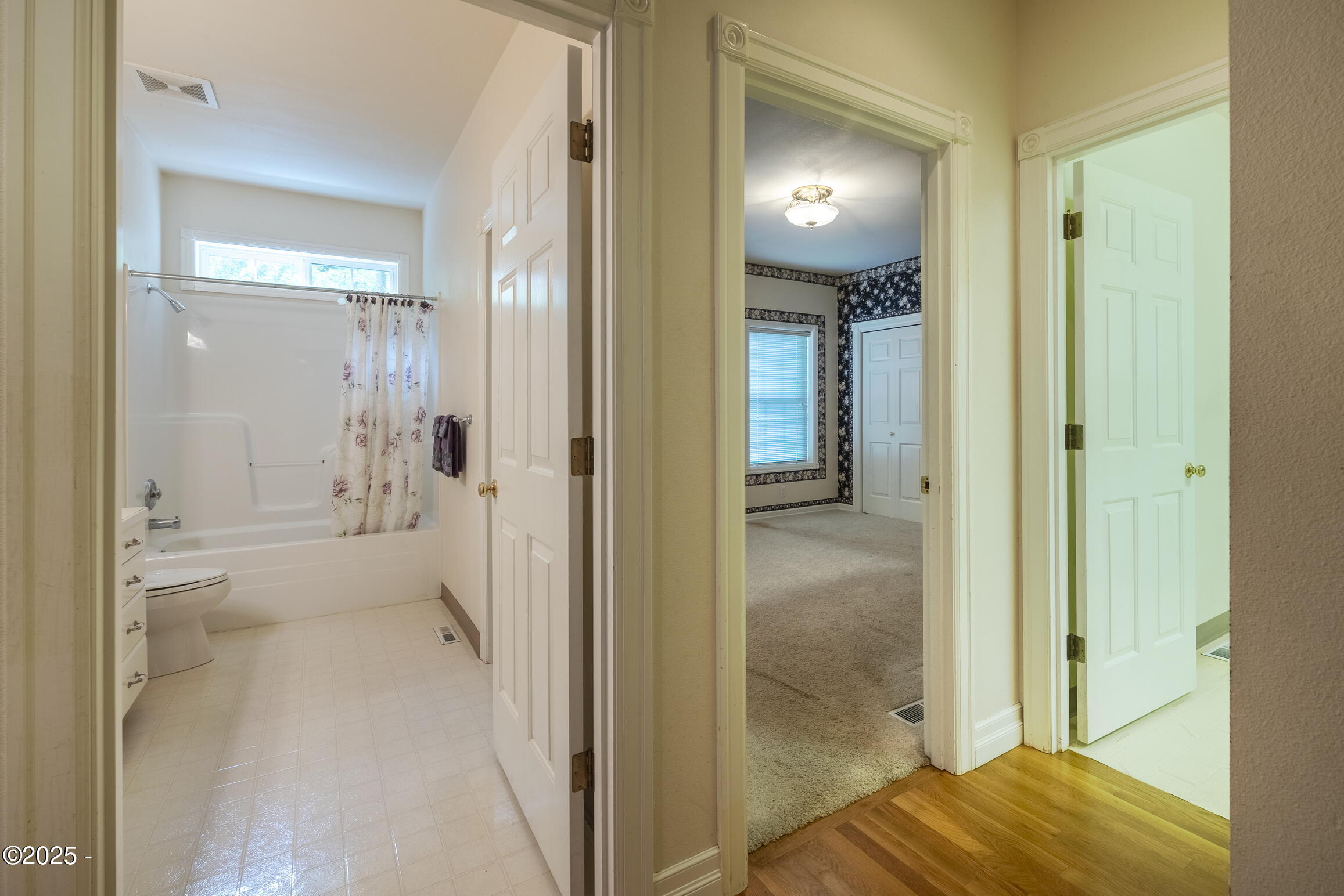 360 N Deerlane Drive