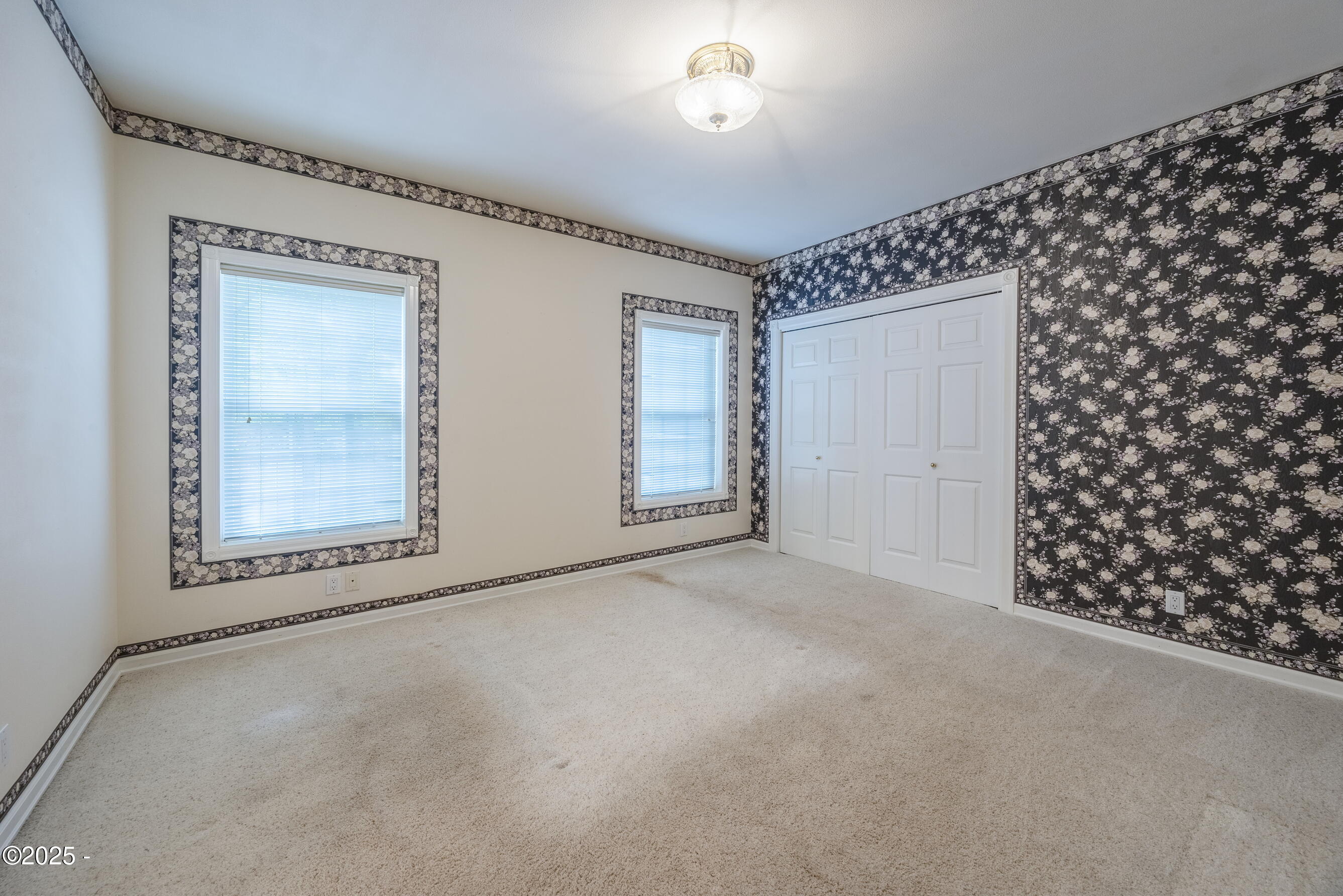 360 N Deerlane Drive