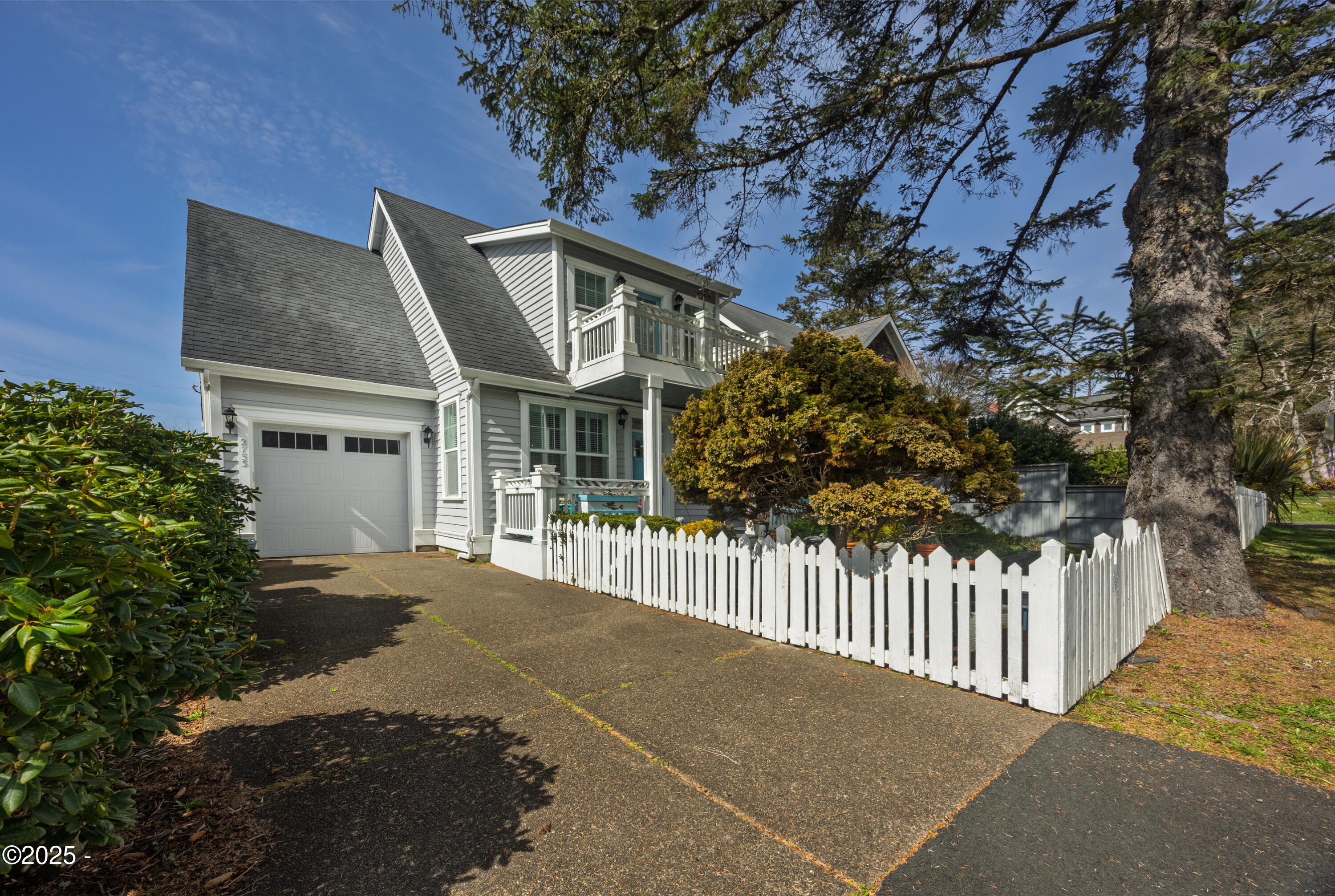 2753 SW Coast Avenue