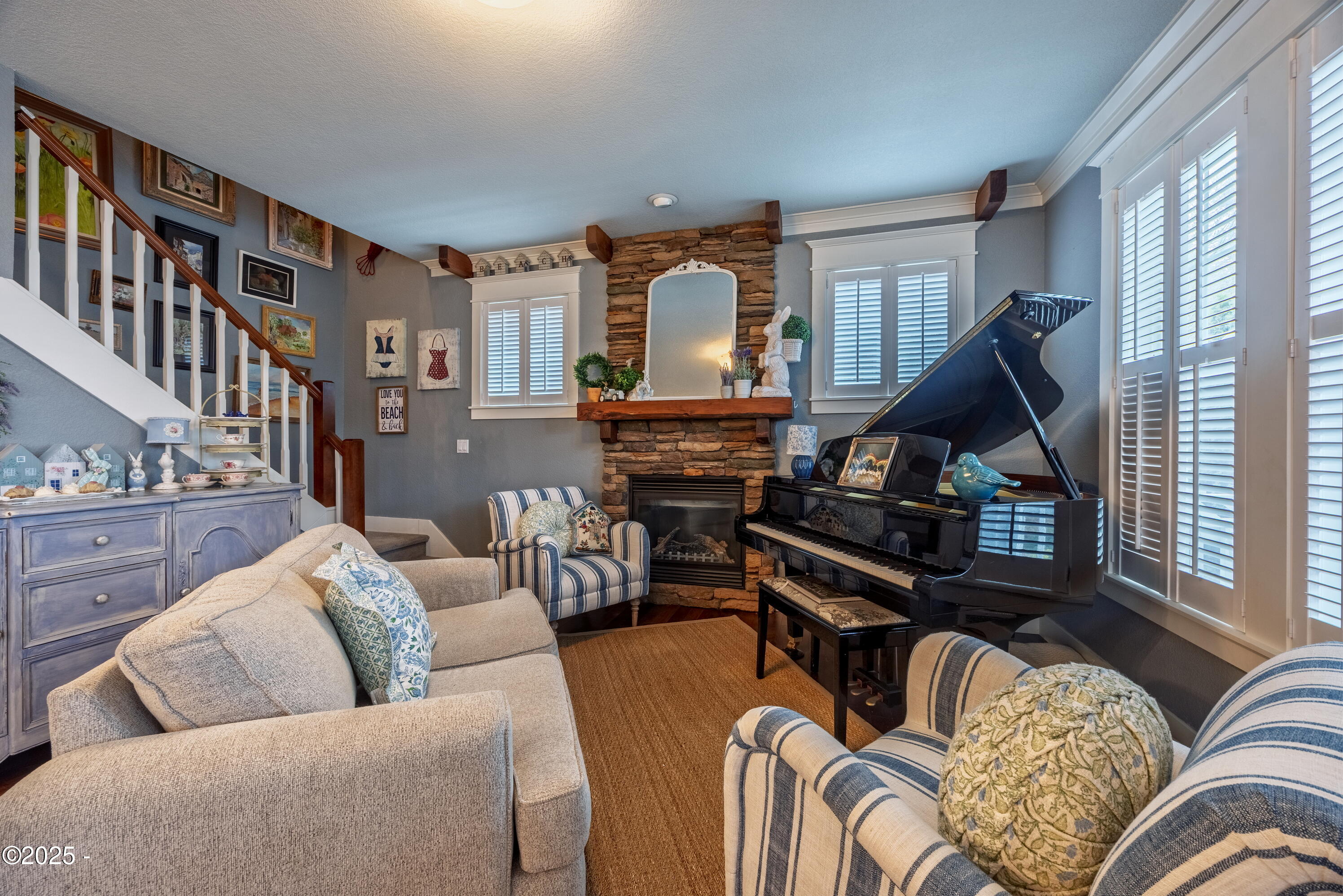 2753 SW Coast Avenue