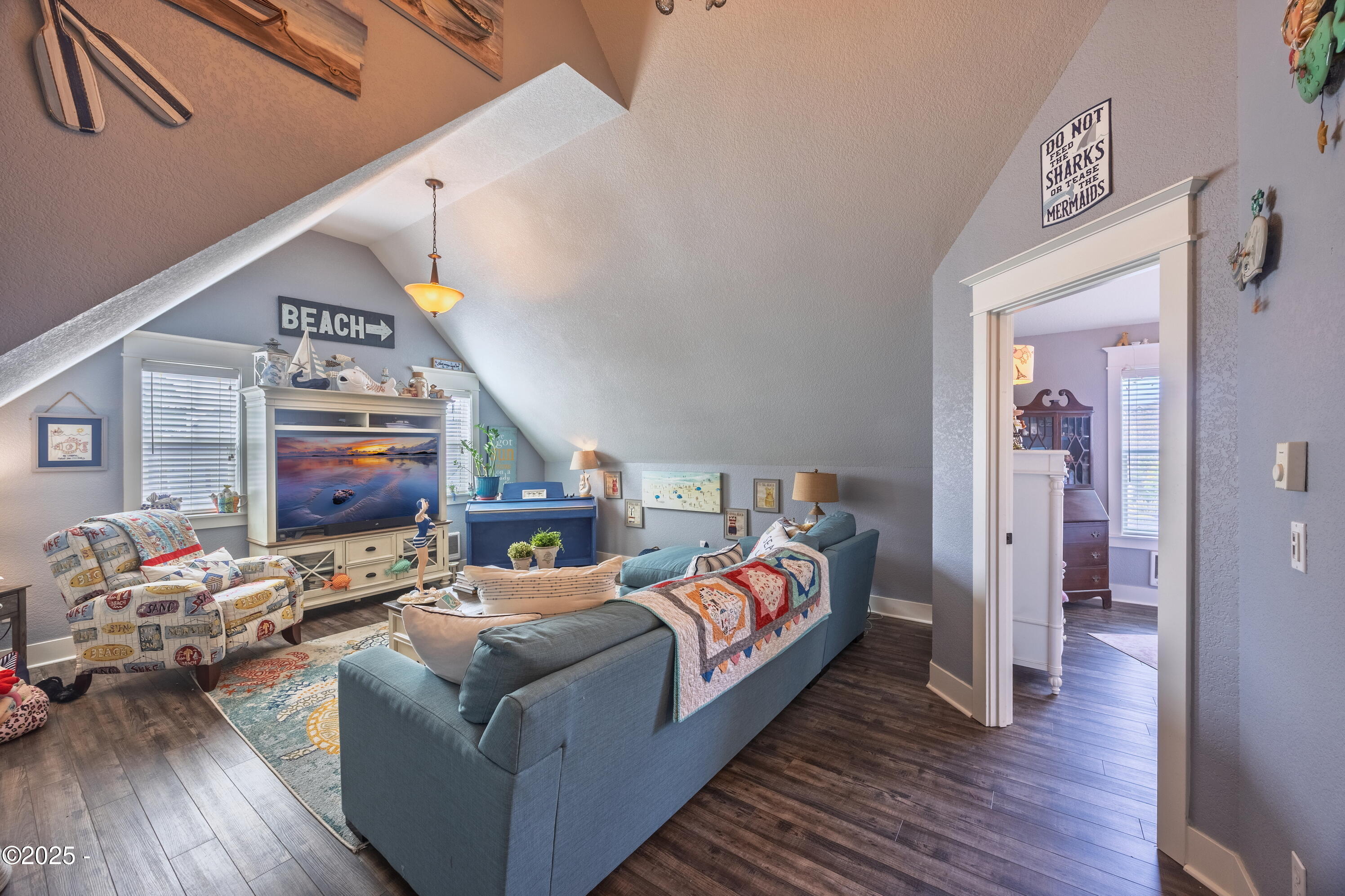 2753 SW Coast Avenue