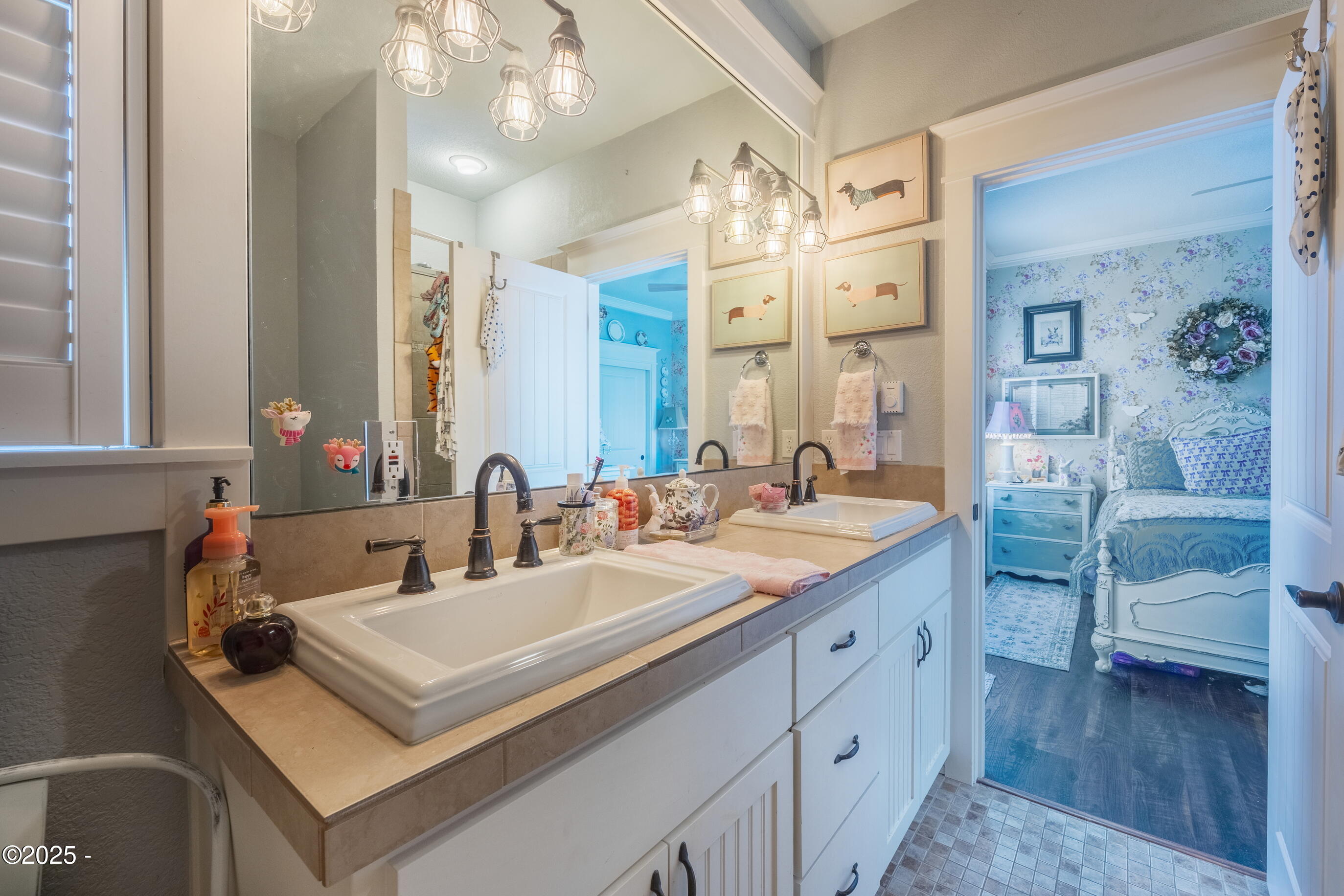 2753 SW Coast Avenue