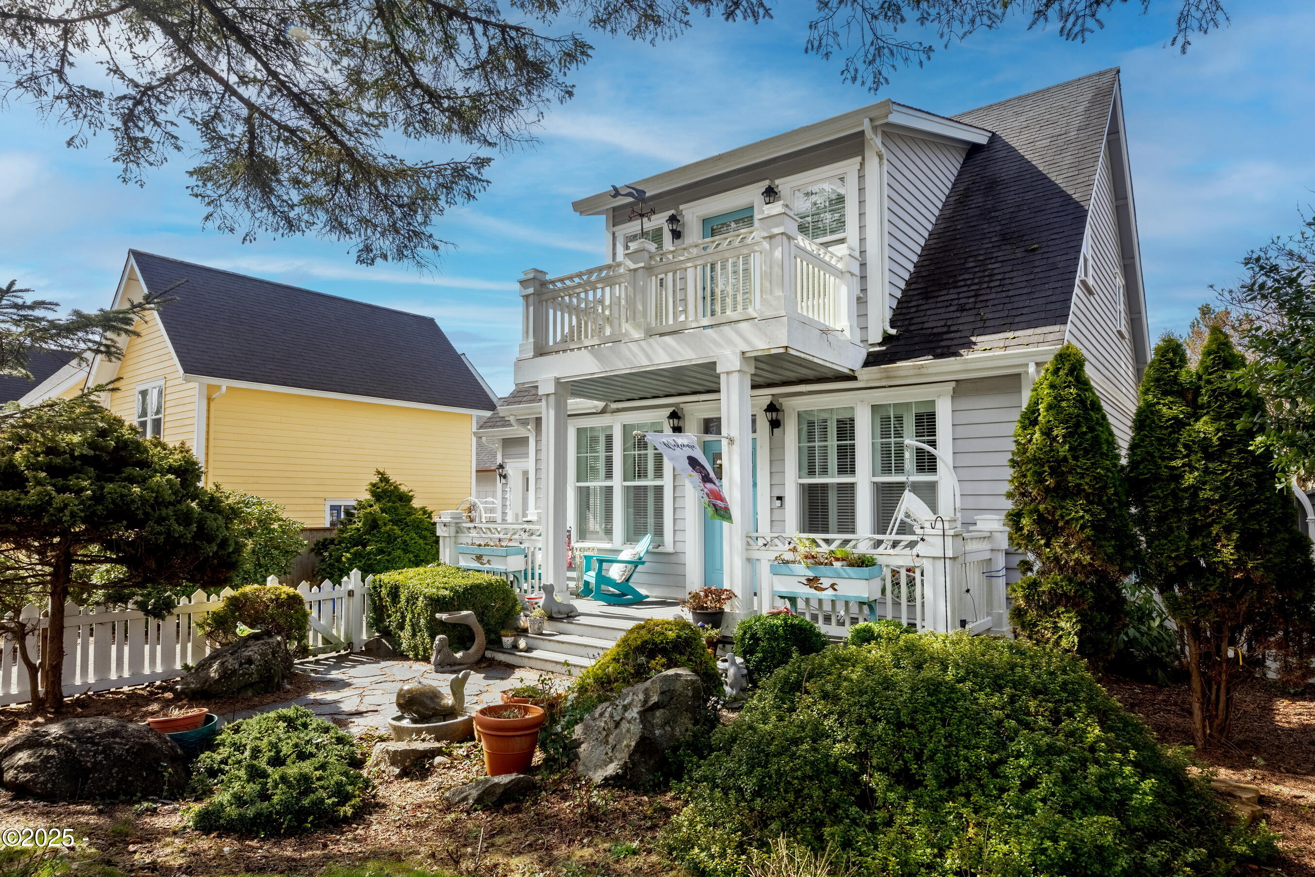 2753 SW Coast Avenue