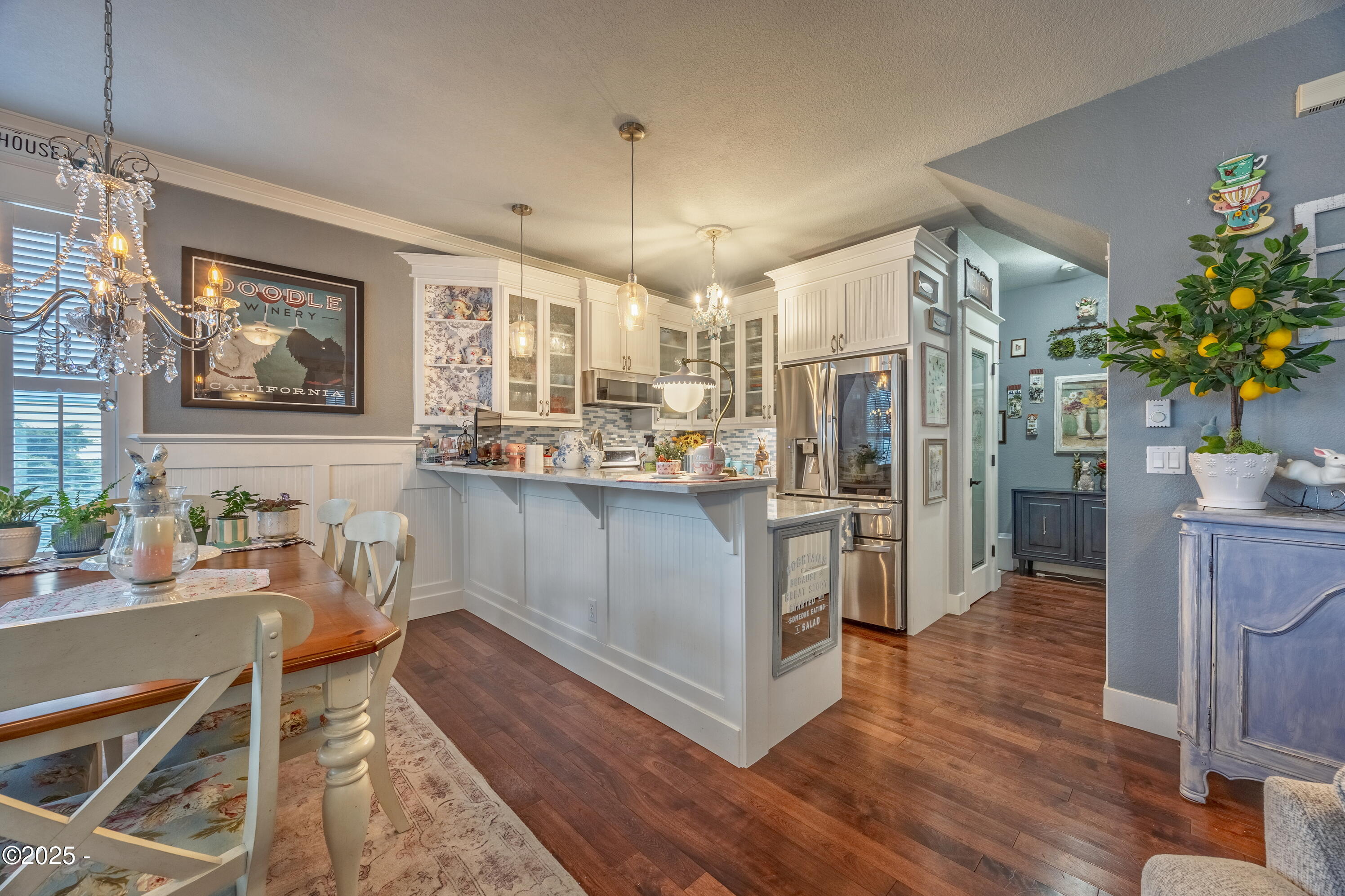 2753 SW Coast Avenue